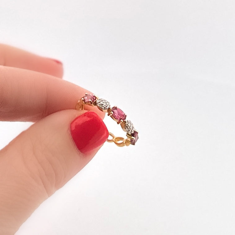 Anillo de ORO con Rodolita y Diamantes