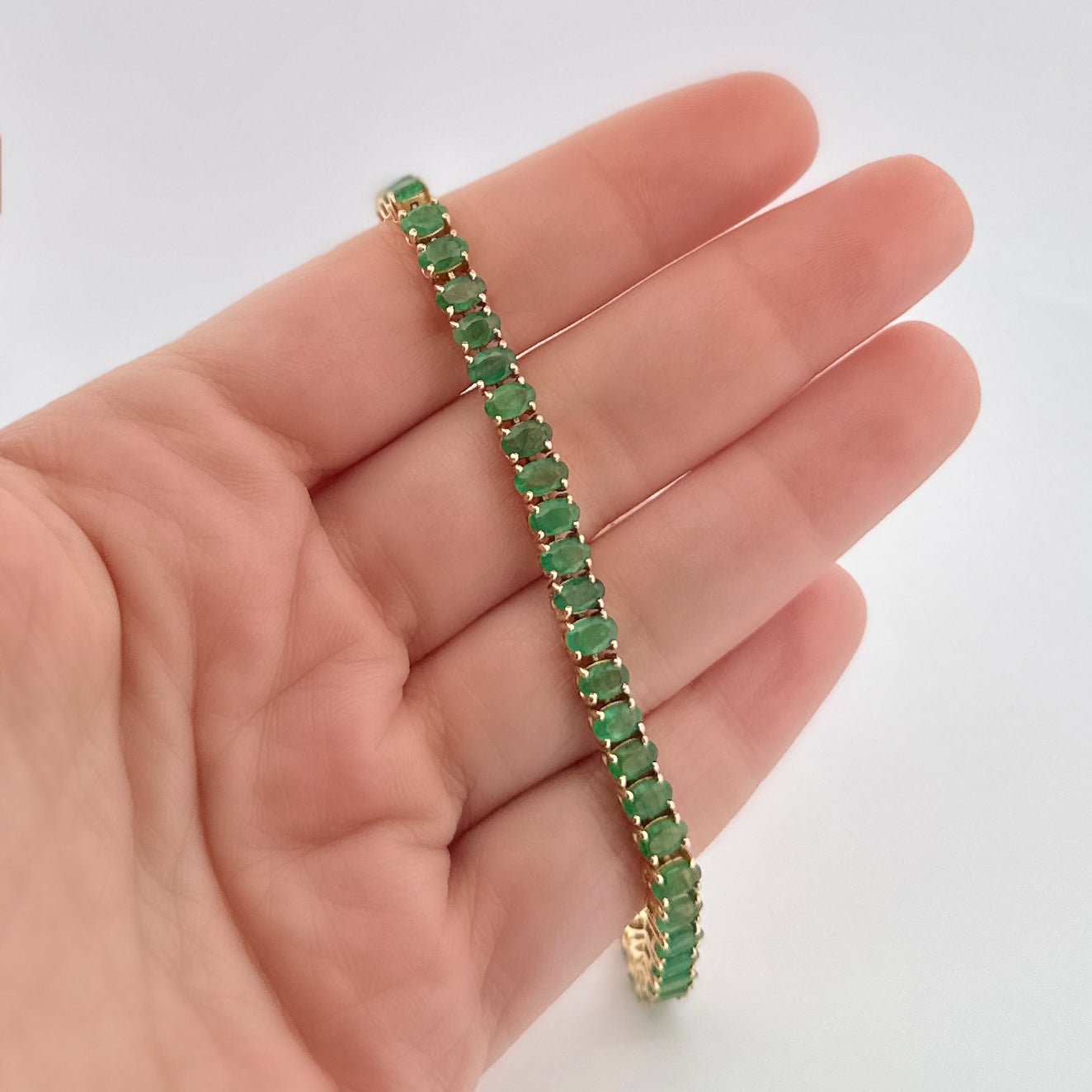 Pulsera de ORO con Esmeraldas Ovaladas