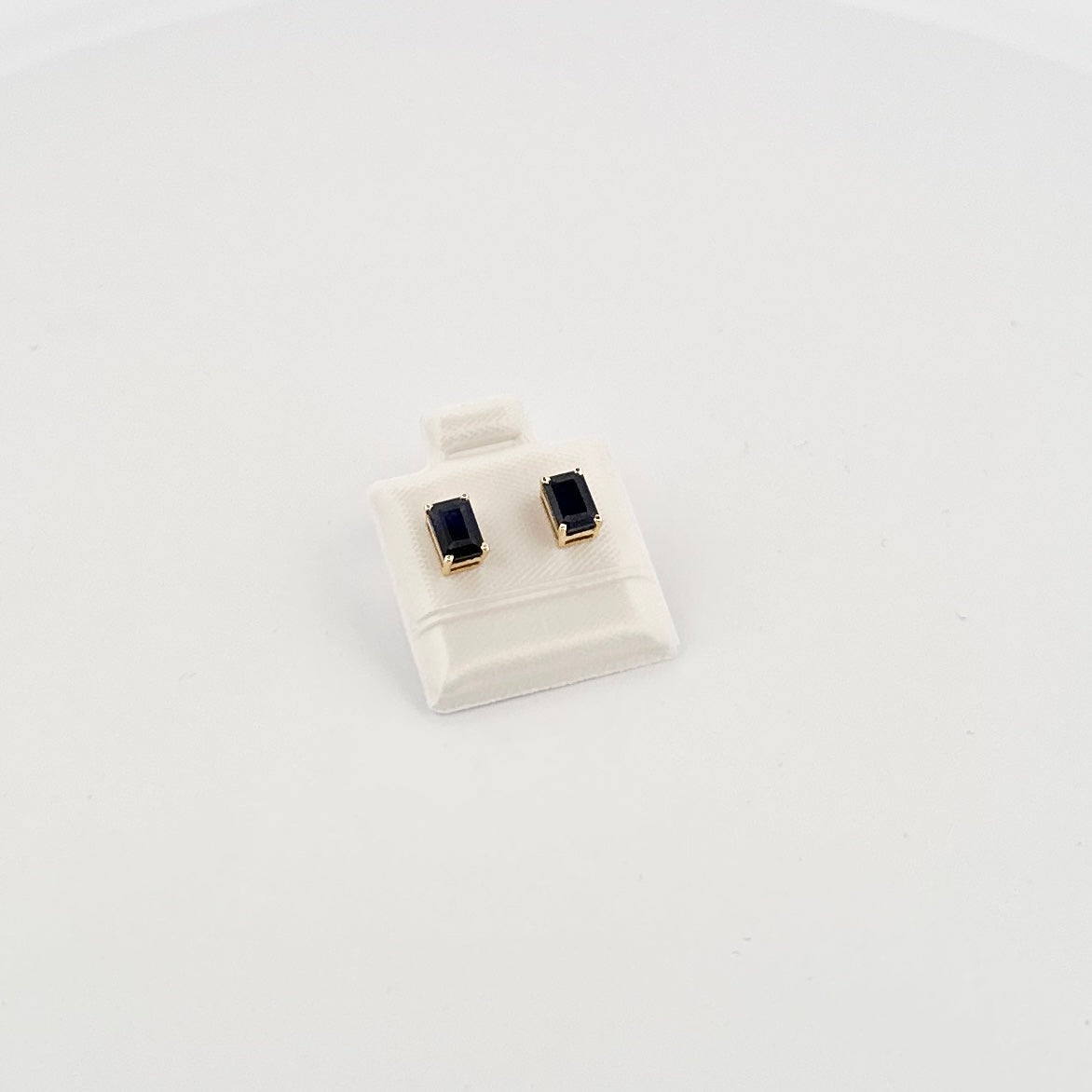 Aretes de ORO de ZAFIRO corte esmeralda $245 dlls