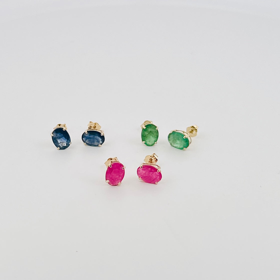 Aretes de ORO ovalados de Zafiro $250 dlls