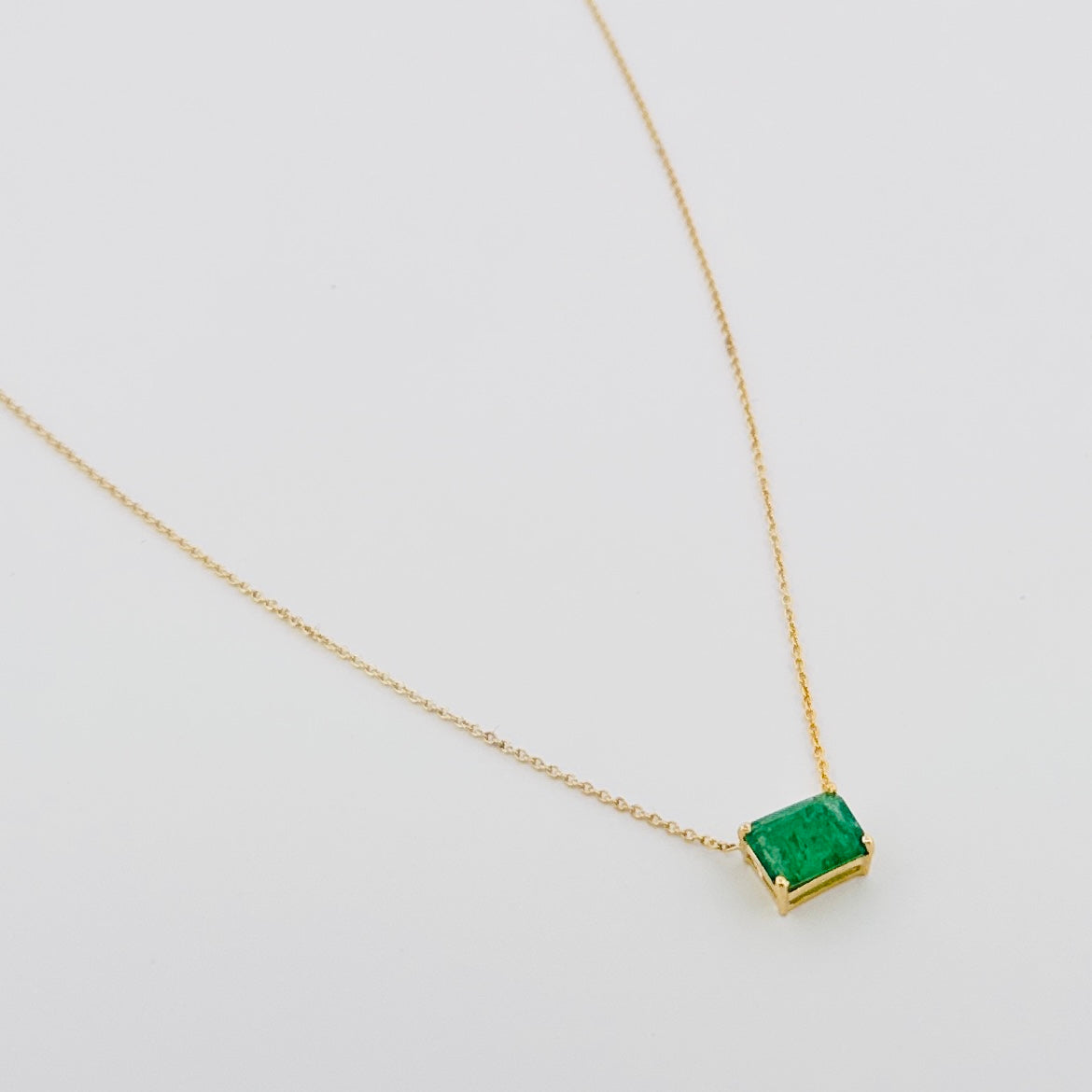 Cadenita de ORO con Esmeralda