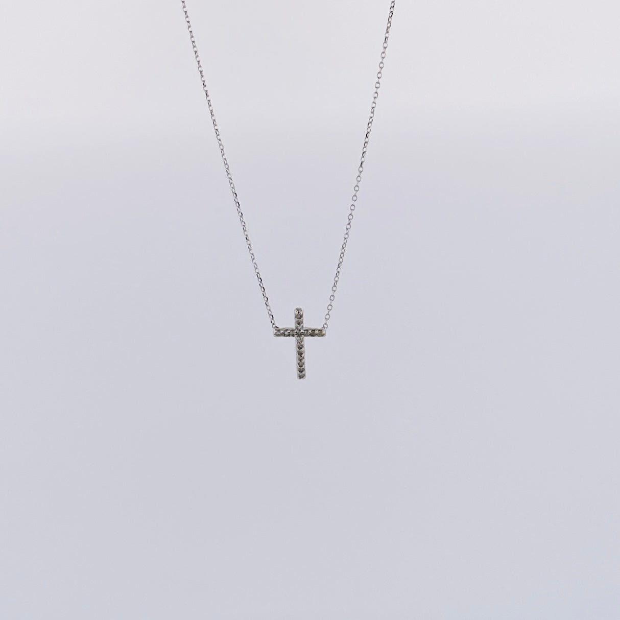 Cadenita de ORO con CRUZ con Diamantes $200 dlls