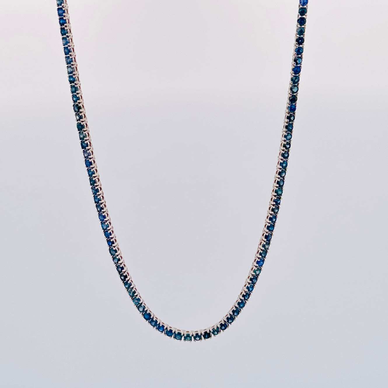 Gargantilla de ORO con ZAFIROS