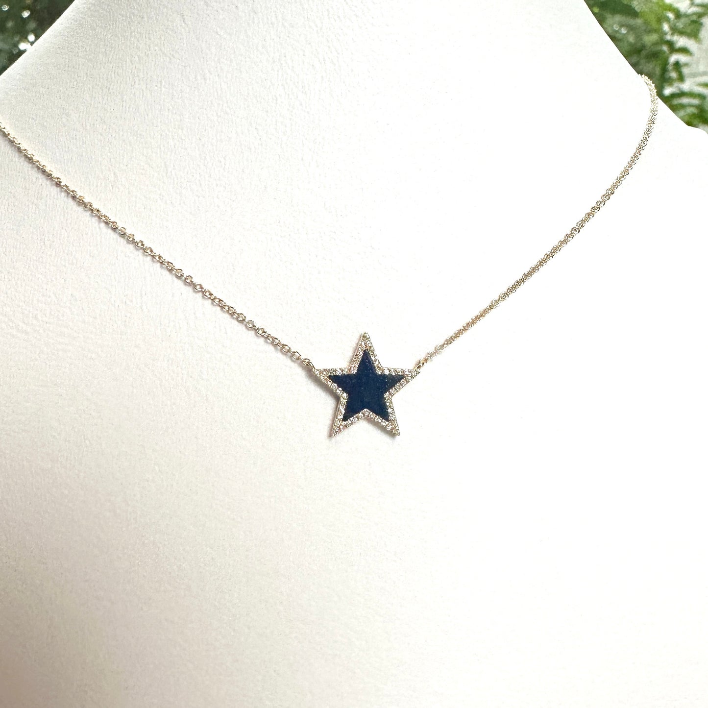 Cadenita con Estrella de Lapislazuli con Diamantes $640 dlls