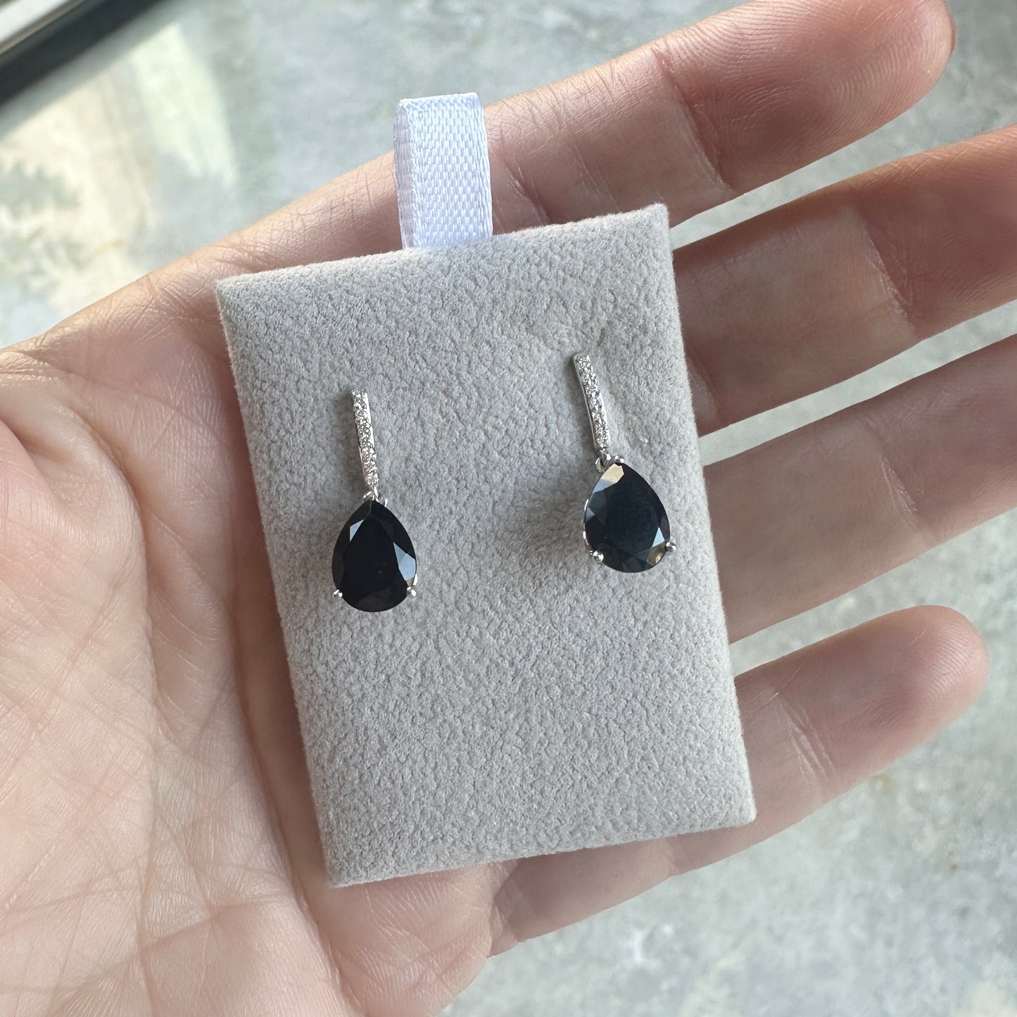 Aretes de ORO con Onix y Diamantes $350 dlls
