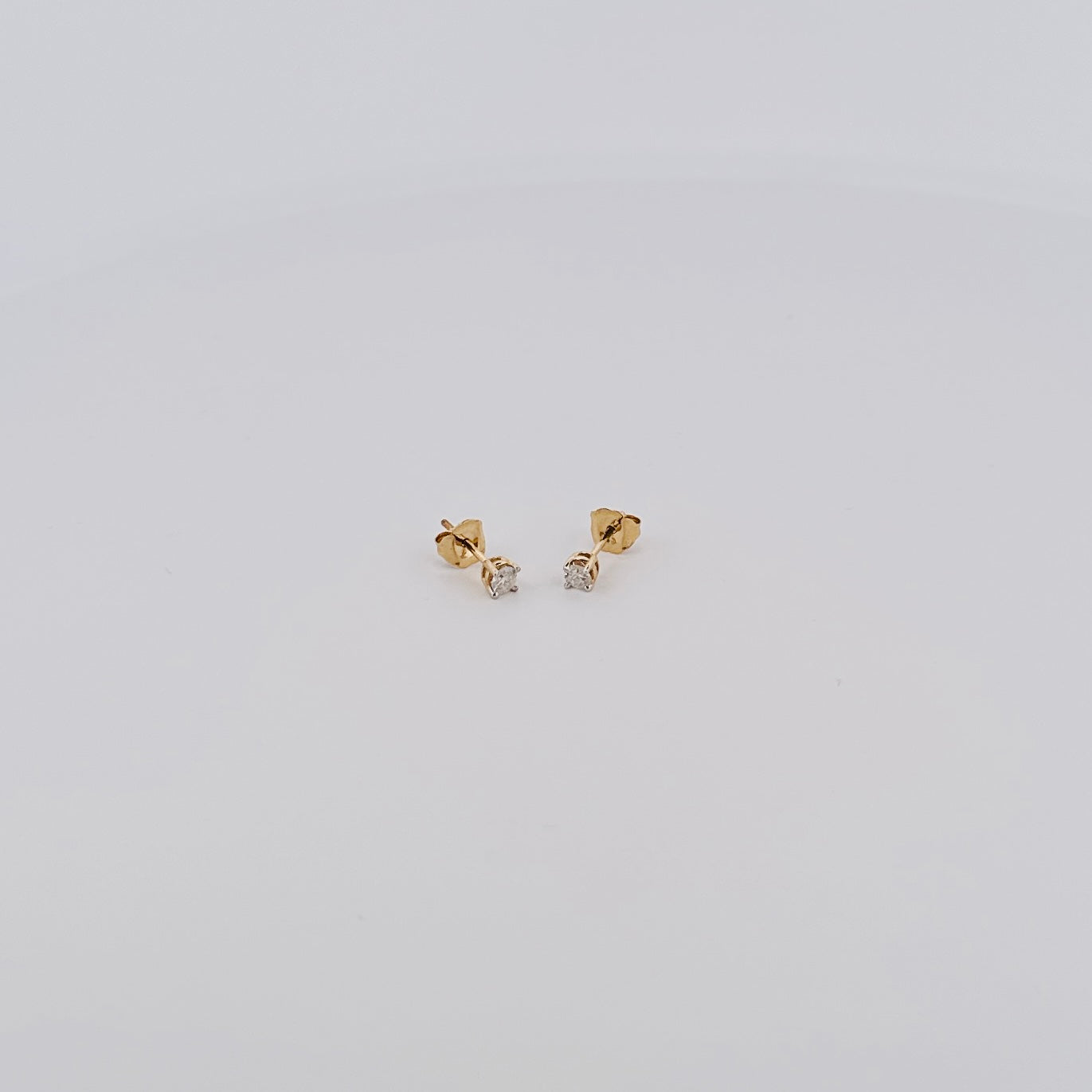 Aretes de ORO 14k con Diamante