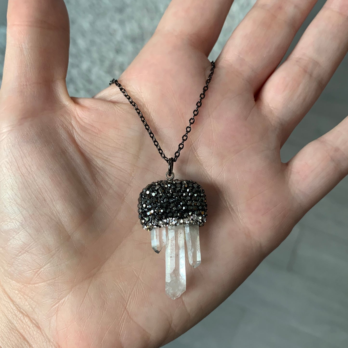 Cadenita Corta con dije de piedra CUARZO DOBLE