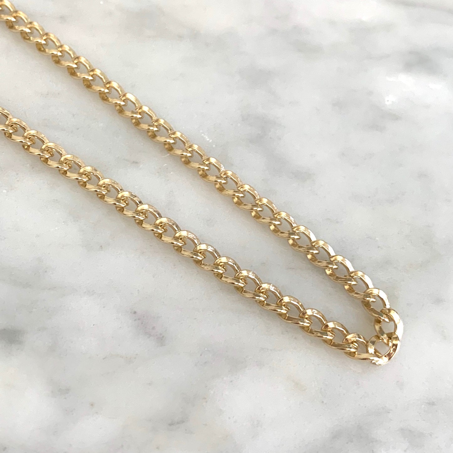 Cadenas Doradas tipo Choker