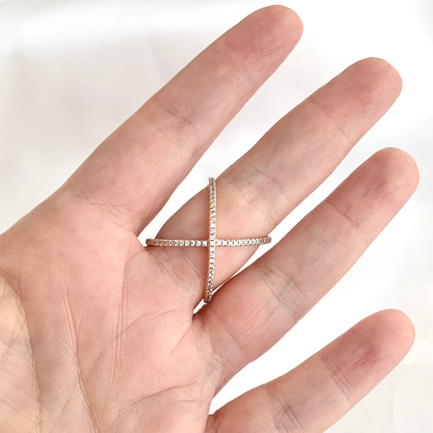 Anillo de plata ROSADO de X con zirconias