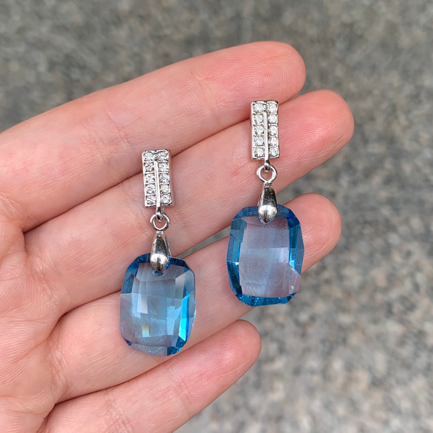 Arete Rectangulo con Mini Swarovskis