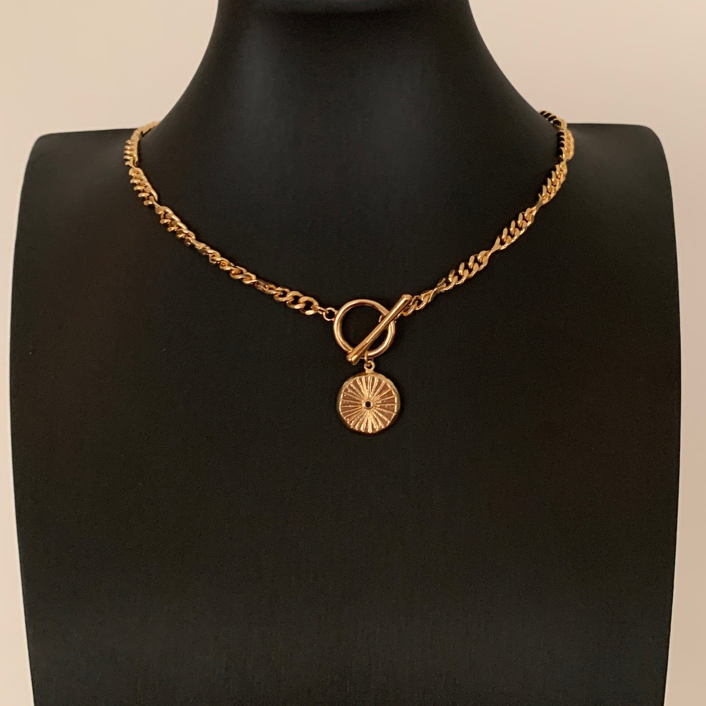 Cadena de baño de oro con dije de CIRCULO