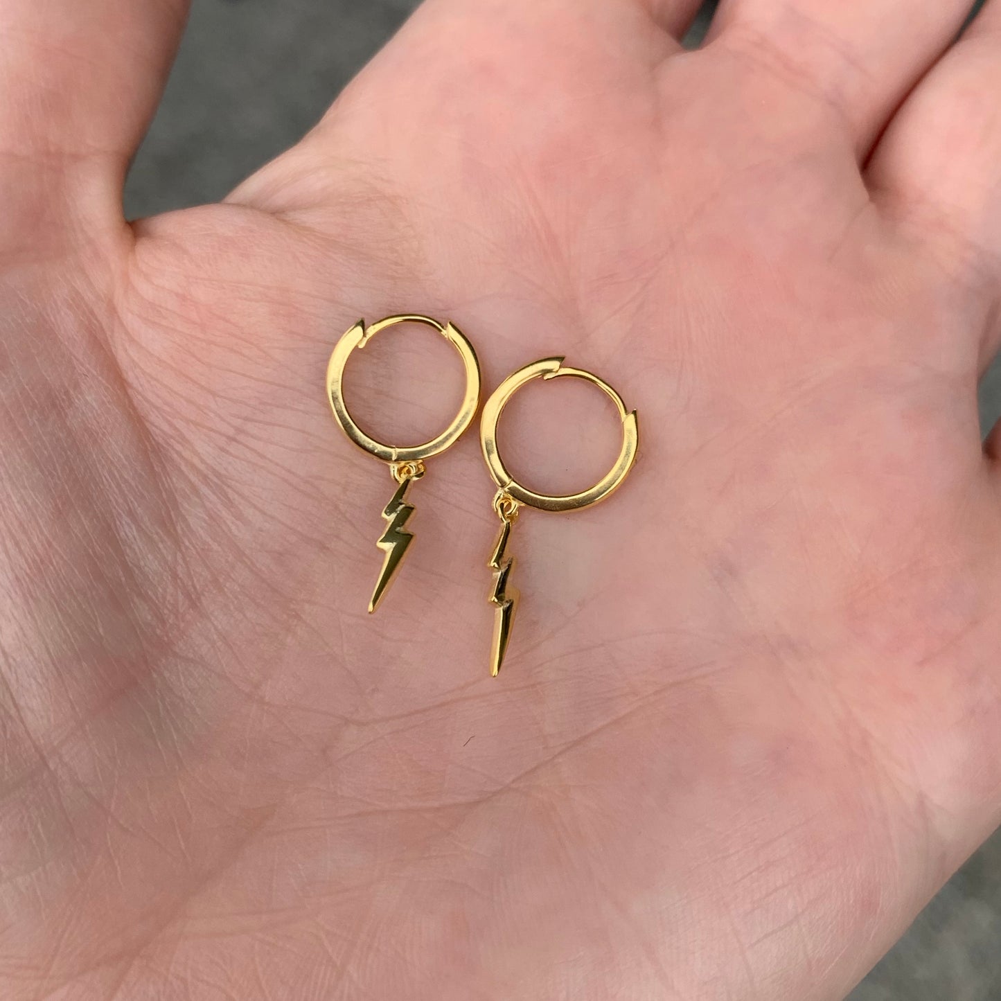 Arracadas de PLATA con dije de RAYO