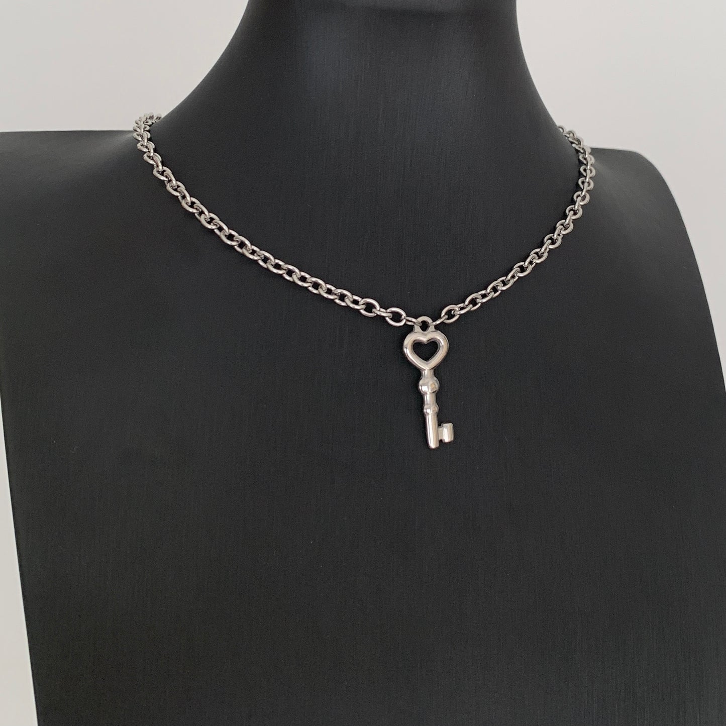 Collar de ACERO INOXIDABLE con LLAVE