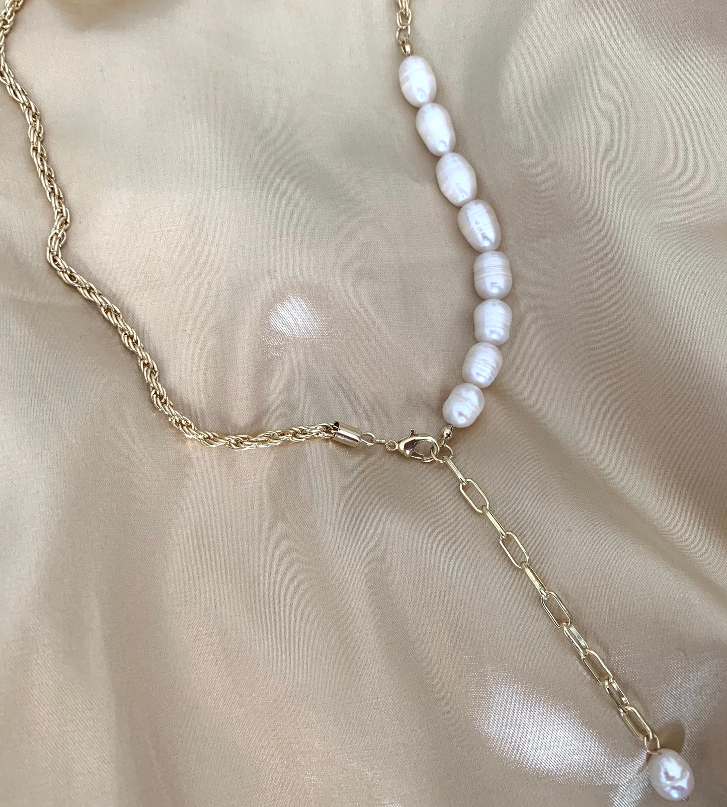 Collar lariat de baño de oro con PERLAS