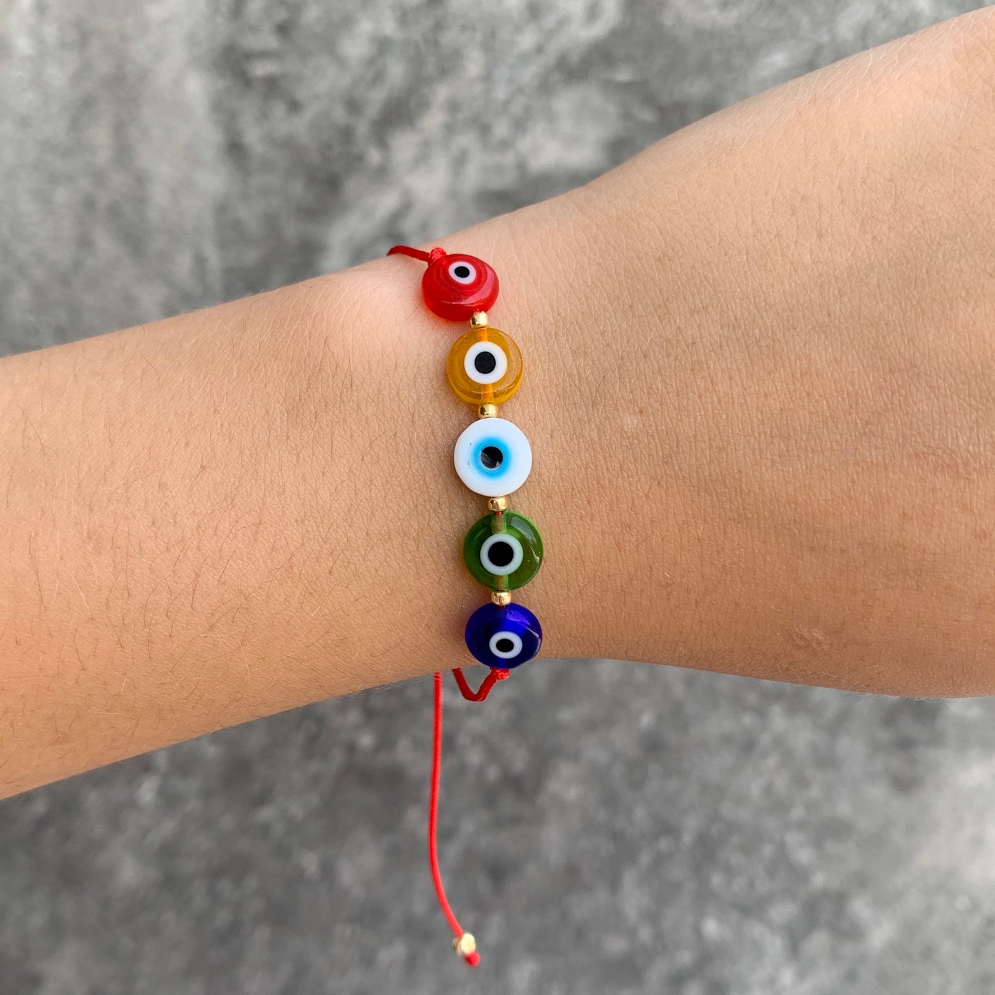 Pulseras ajustables con OJITOS