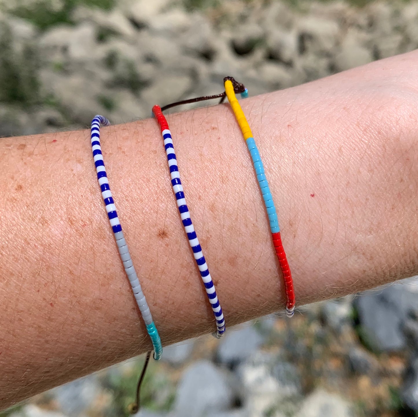 Pulsera de chaquiras de COLORES