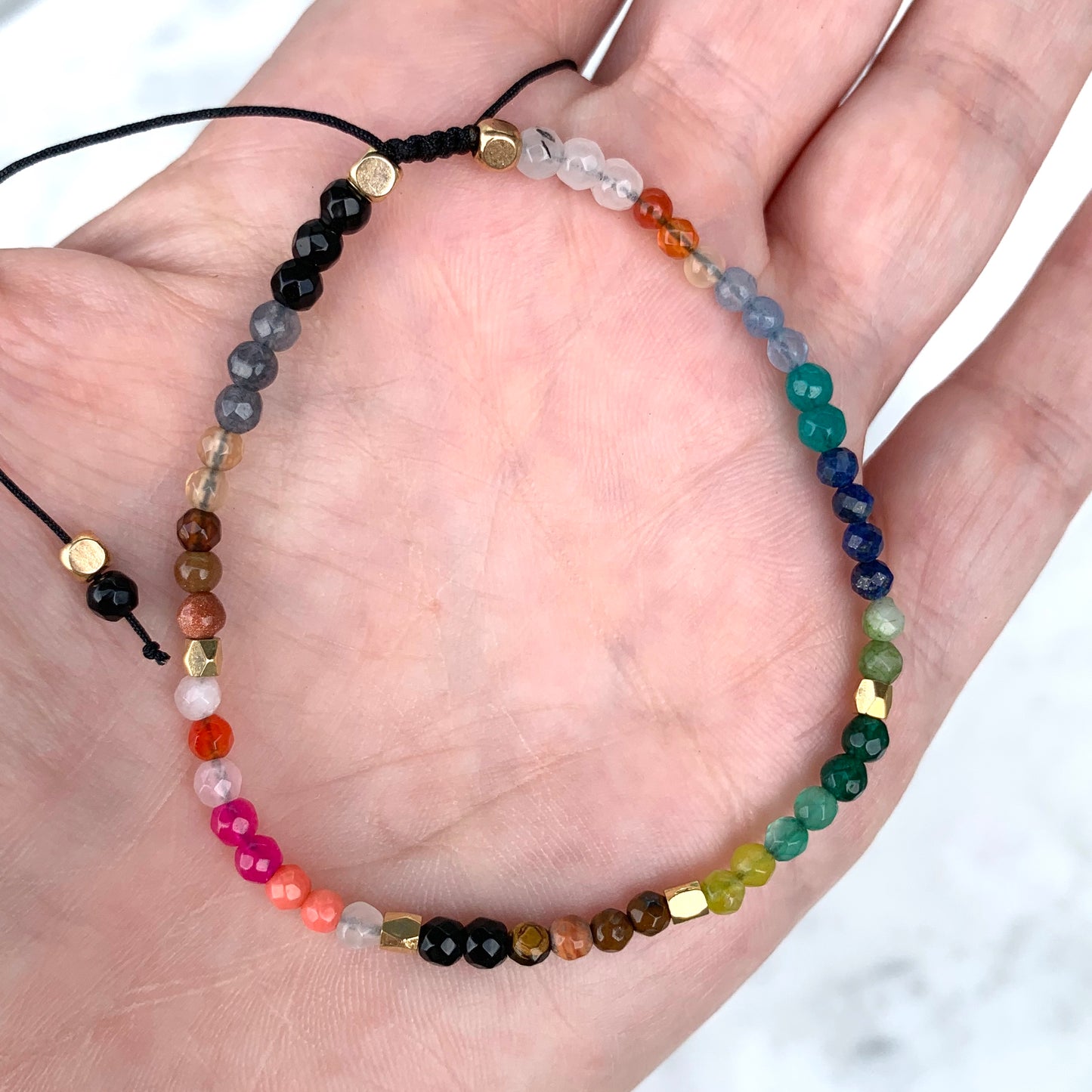 Tobillera con piedras de COLORES