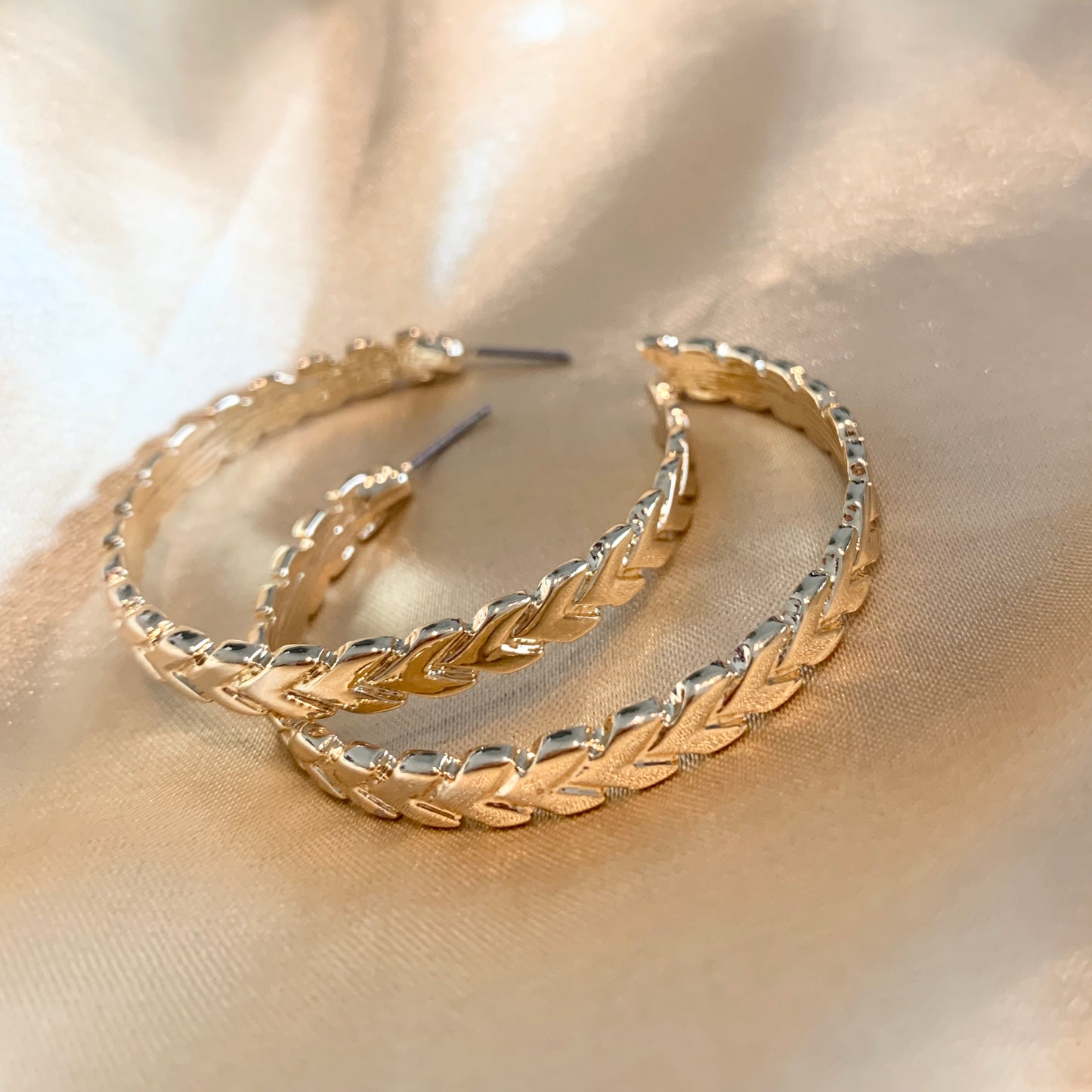 Arracadas medianas DORADAS