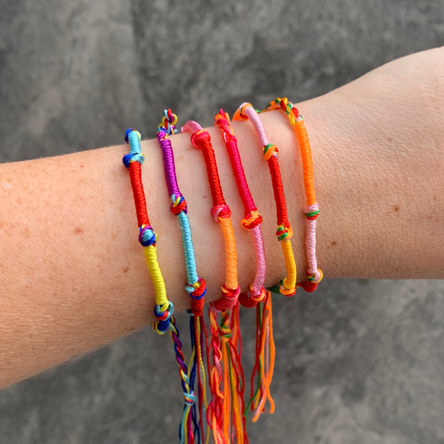 Pulseras TEJIDAS de COLORES