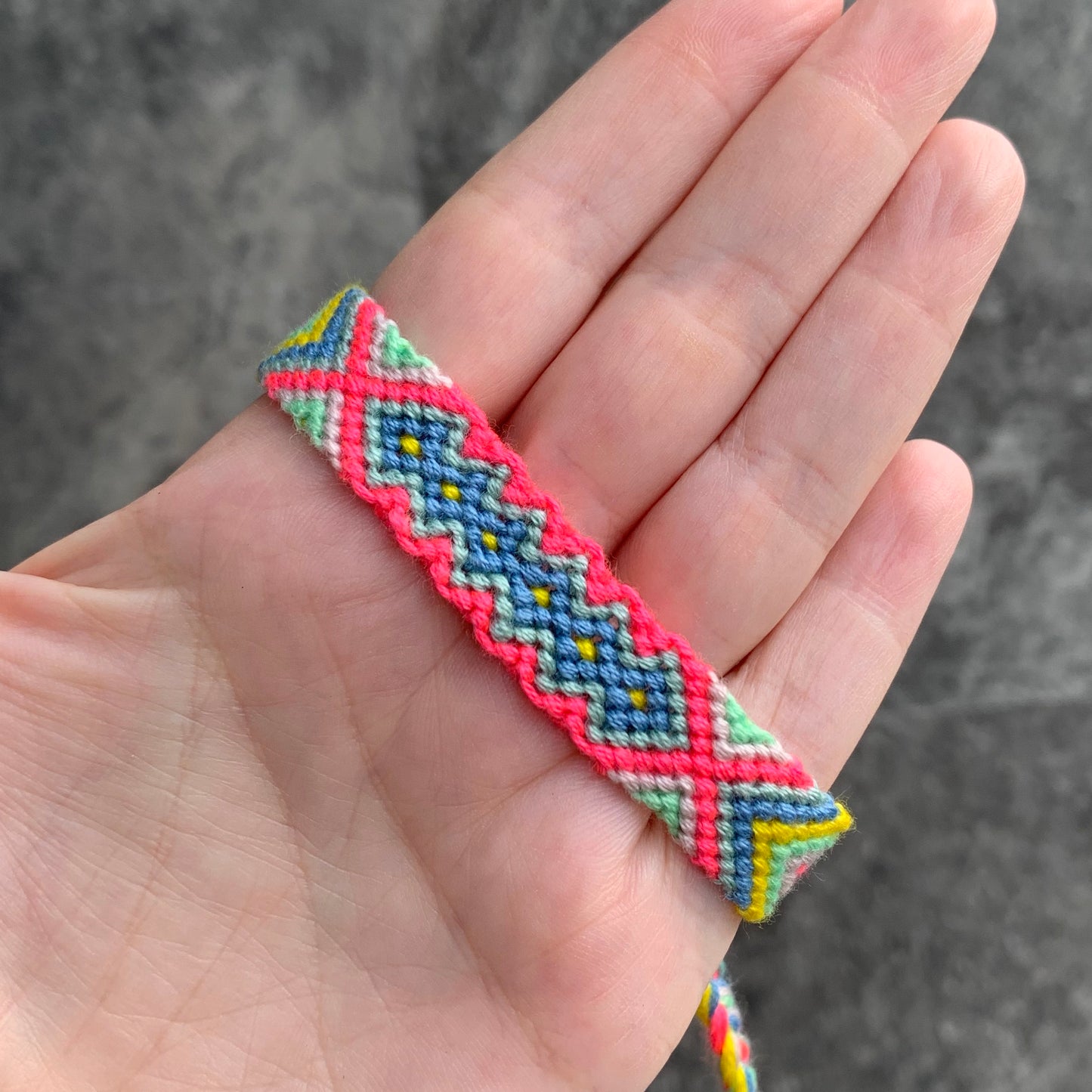 Pulseras TEJIDAS de COLORES
