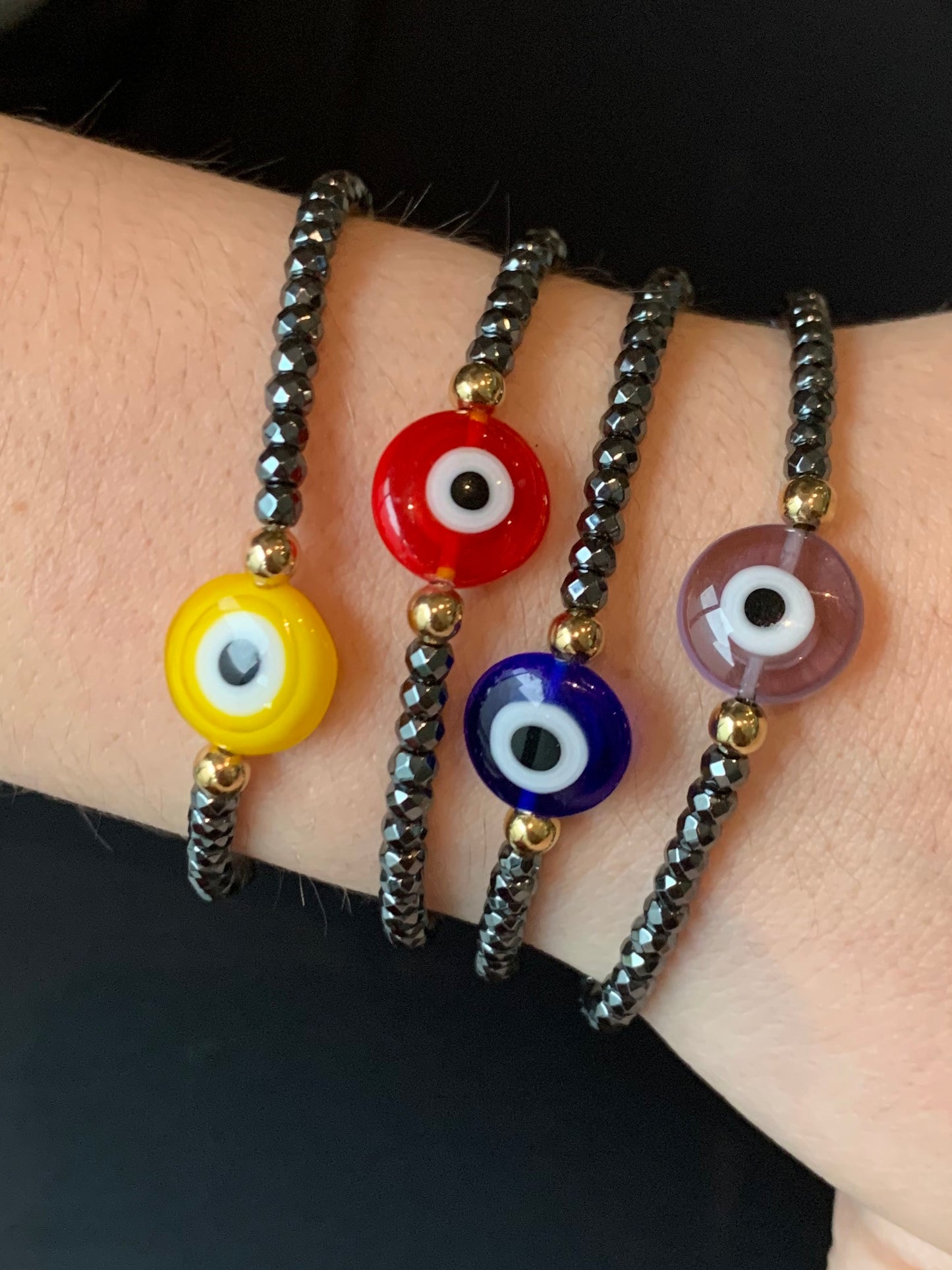 Pulsera de HEMATITA con OJITO