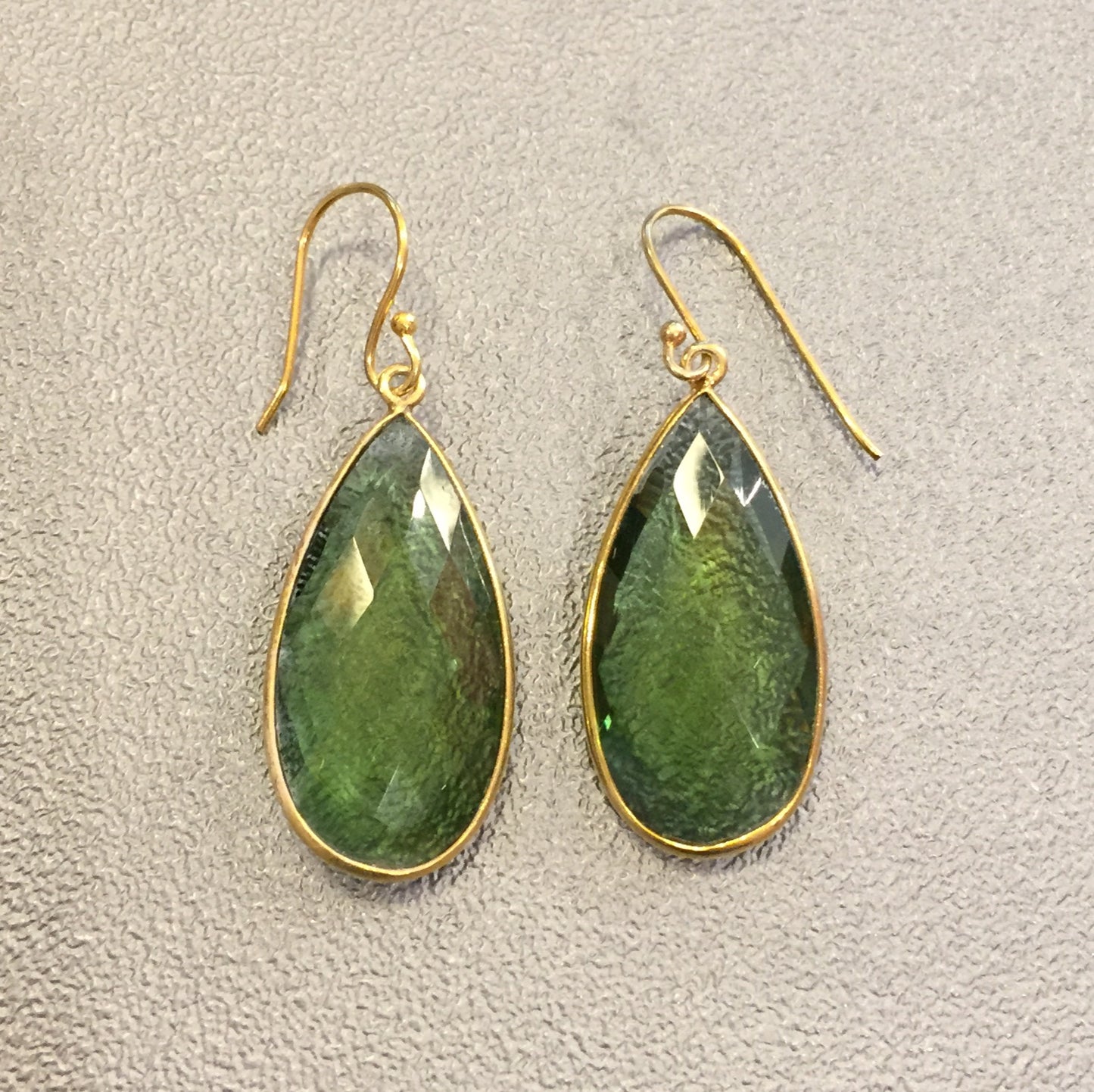 Arete de PLATA de Piedra NATURAL de GOTA ALARGADA