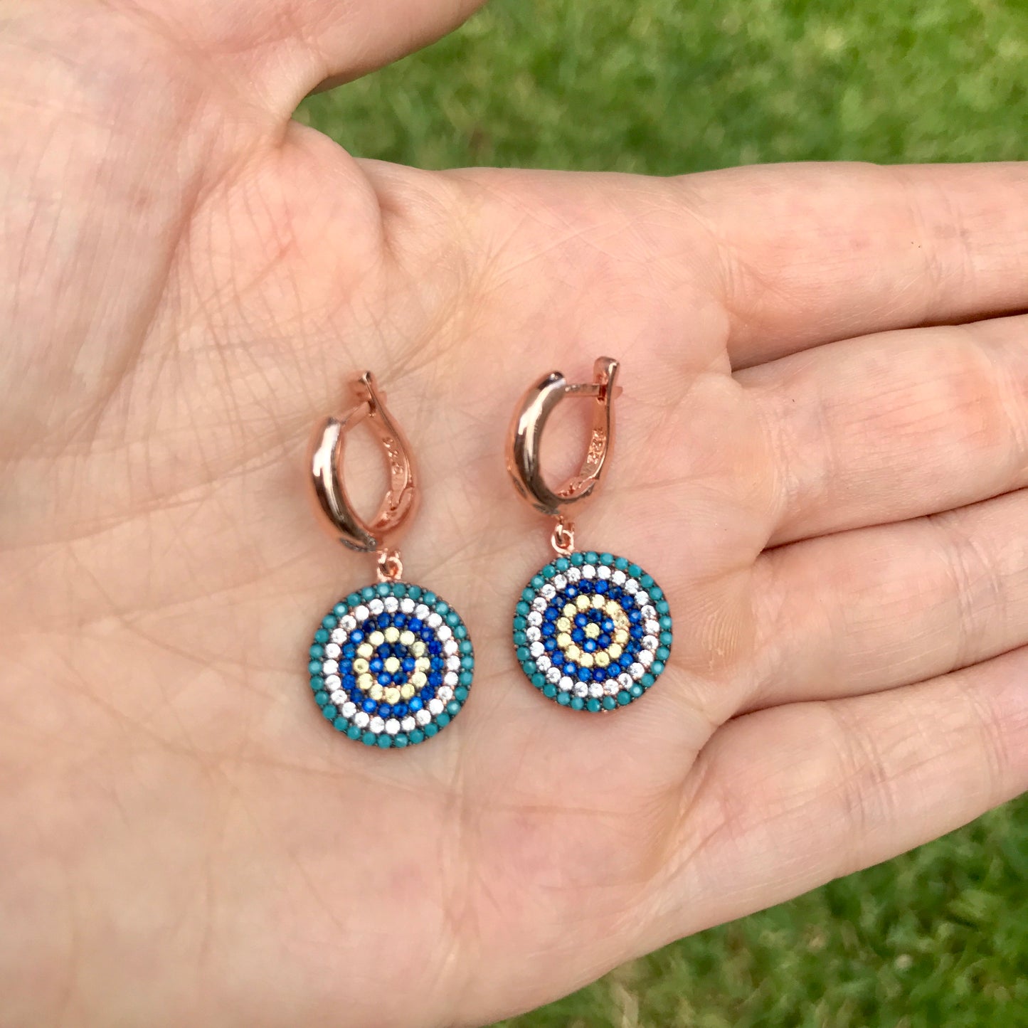 Arete arracada de plata con CIRCULO con piedras TURQUESAS y ZAFIROS