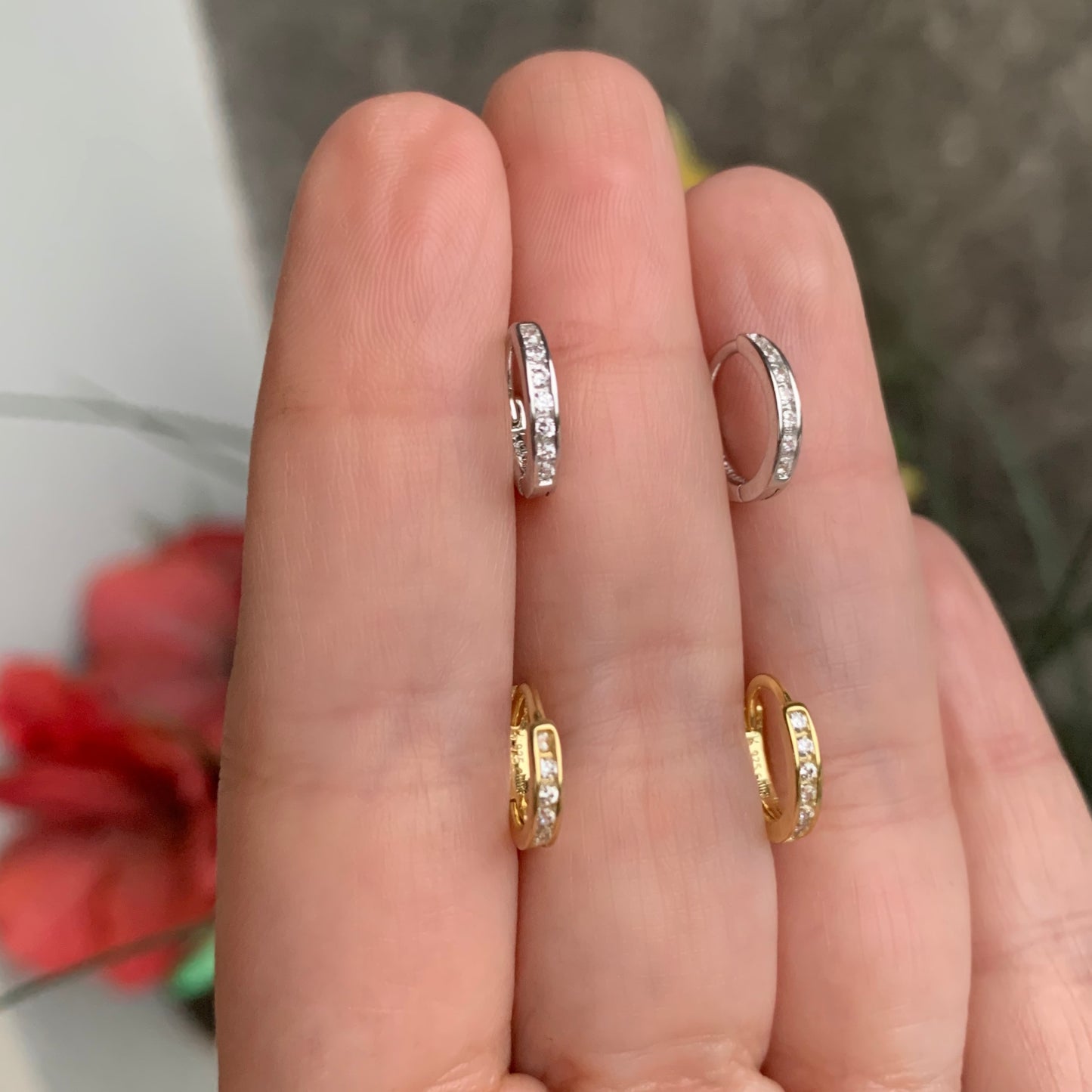 Mini arracadas de plata con ZIRCONIAS