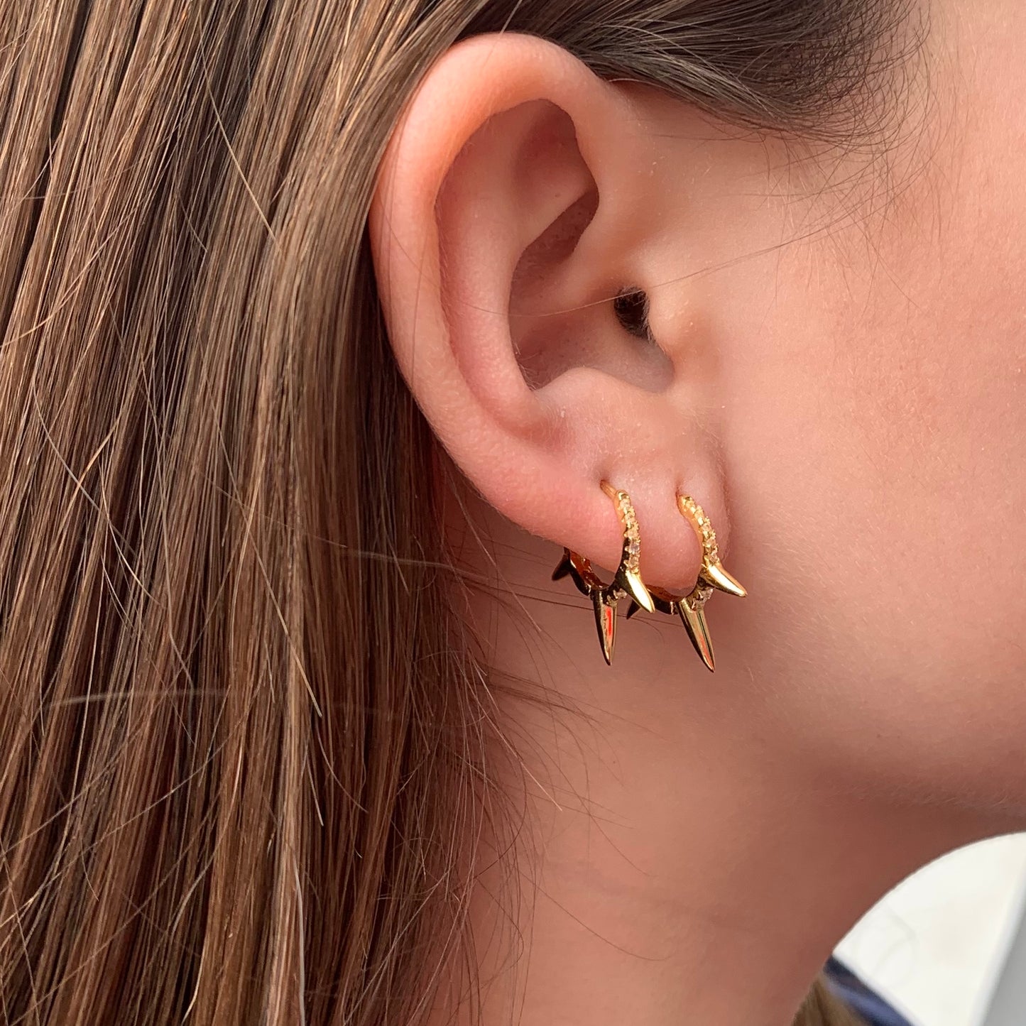 Arracada con PICOS con ZIRCONIAS