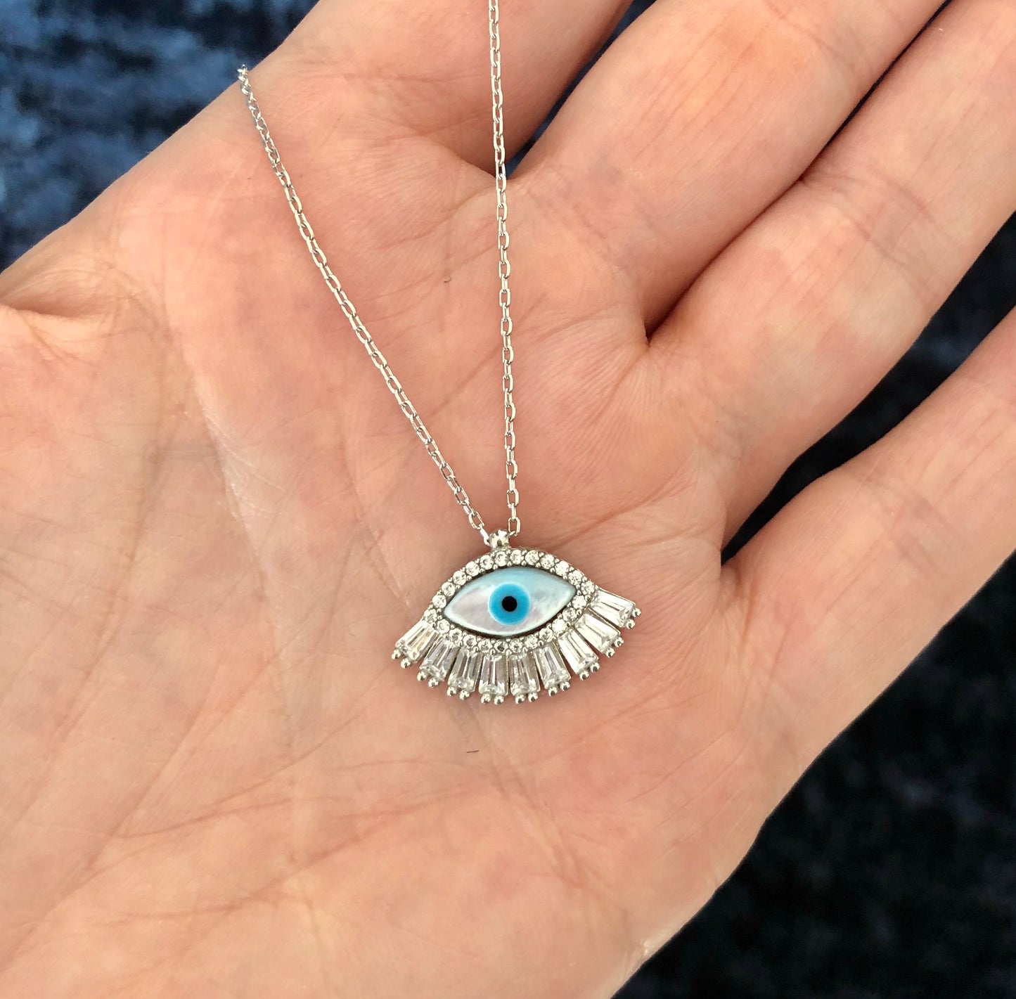 Cadenita de plata con OJITO con BAGUETTES