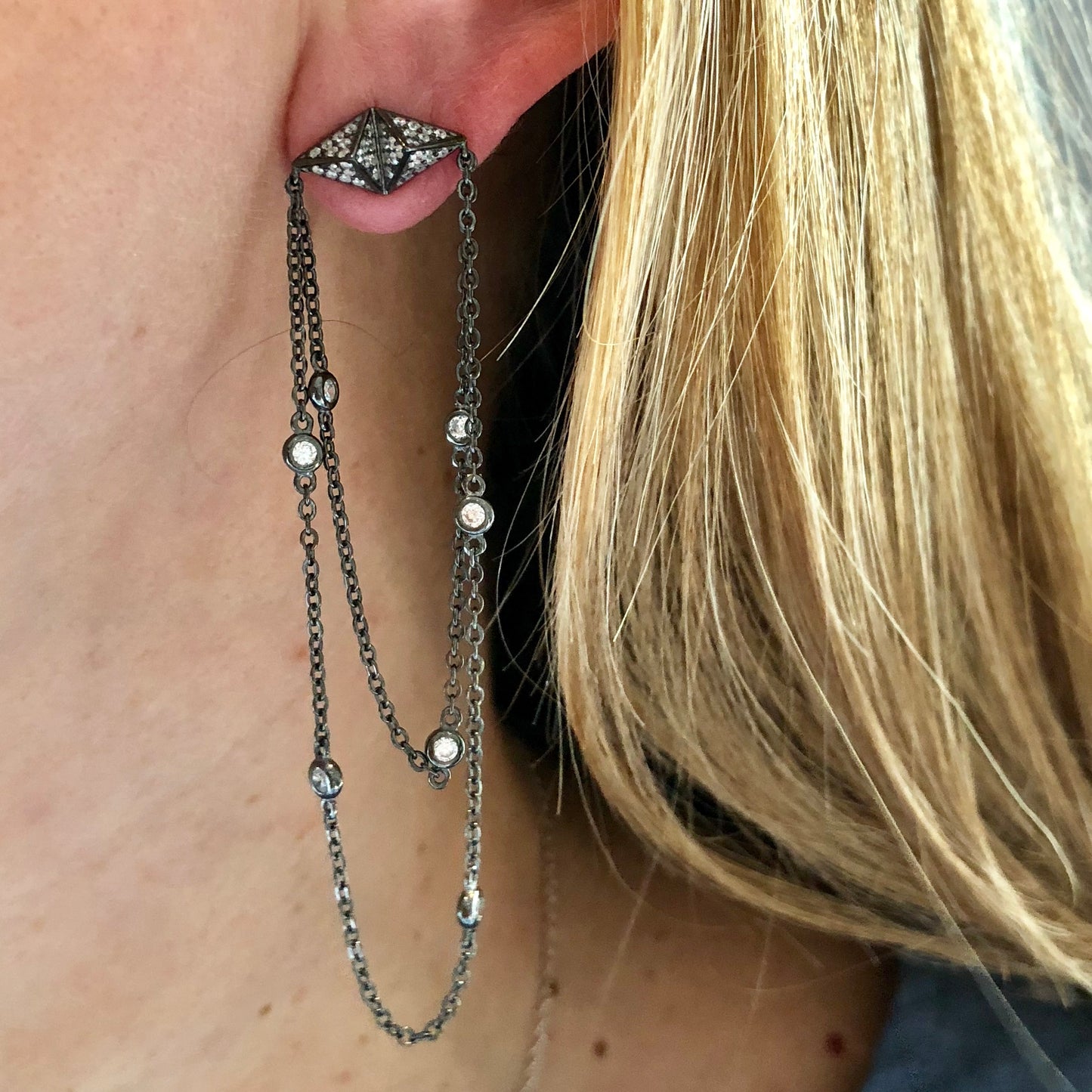 Arete de plata .925 de CADENITA DOBLE con TRIANGULOS con ZIRCONIAS