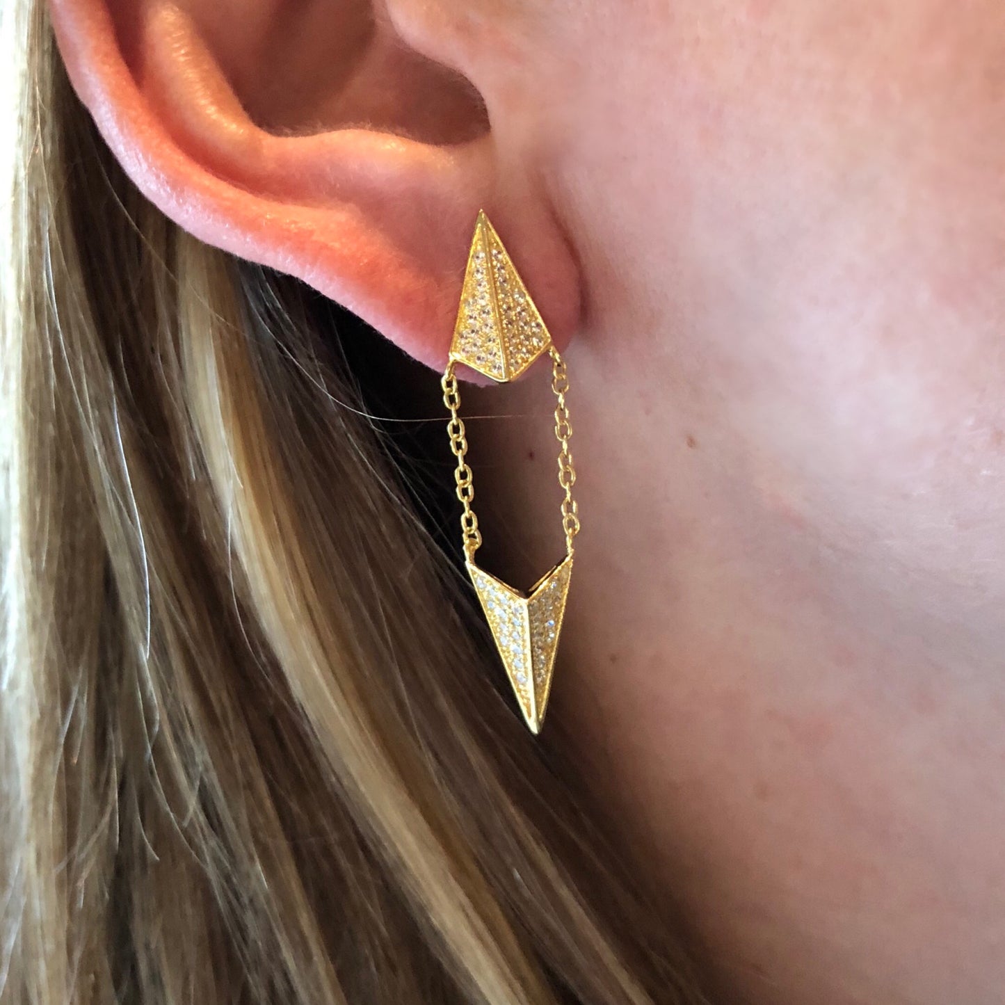 Arete de plata .925 de DOBLE TRIANGULO y CADENITA con ZIRCONIAS