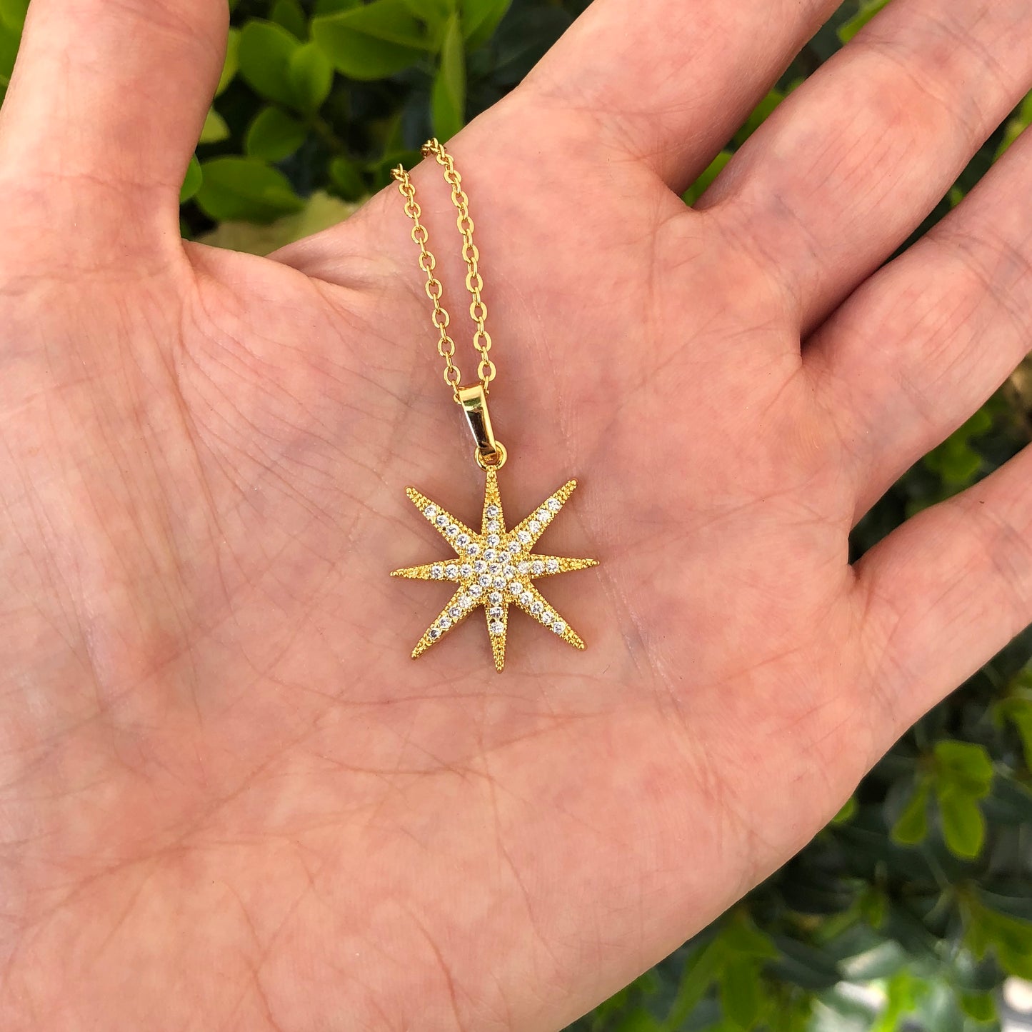 Cadenita DORADA con DIJE de ESTRELLA con ZIRCONIAS