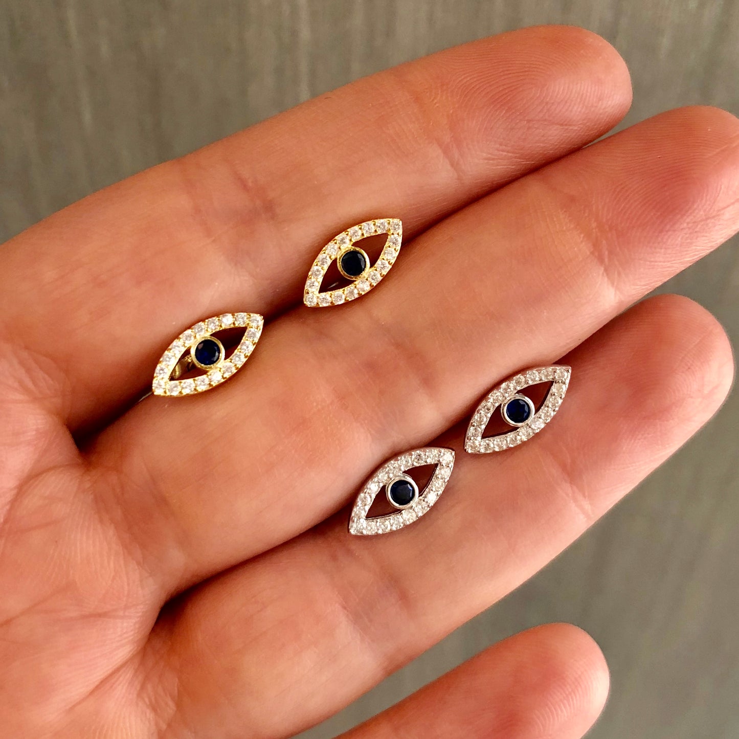 Arete de plata .925 con OJITO y ZAFIRO