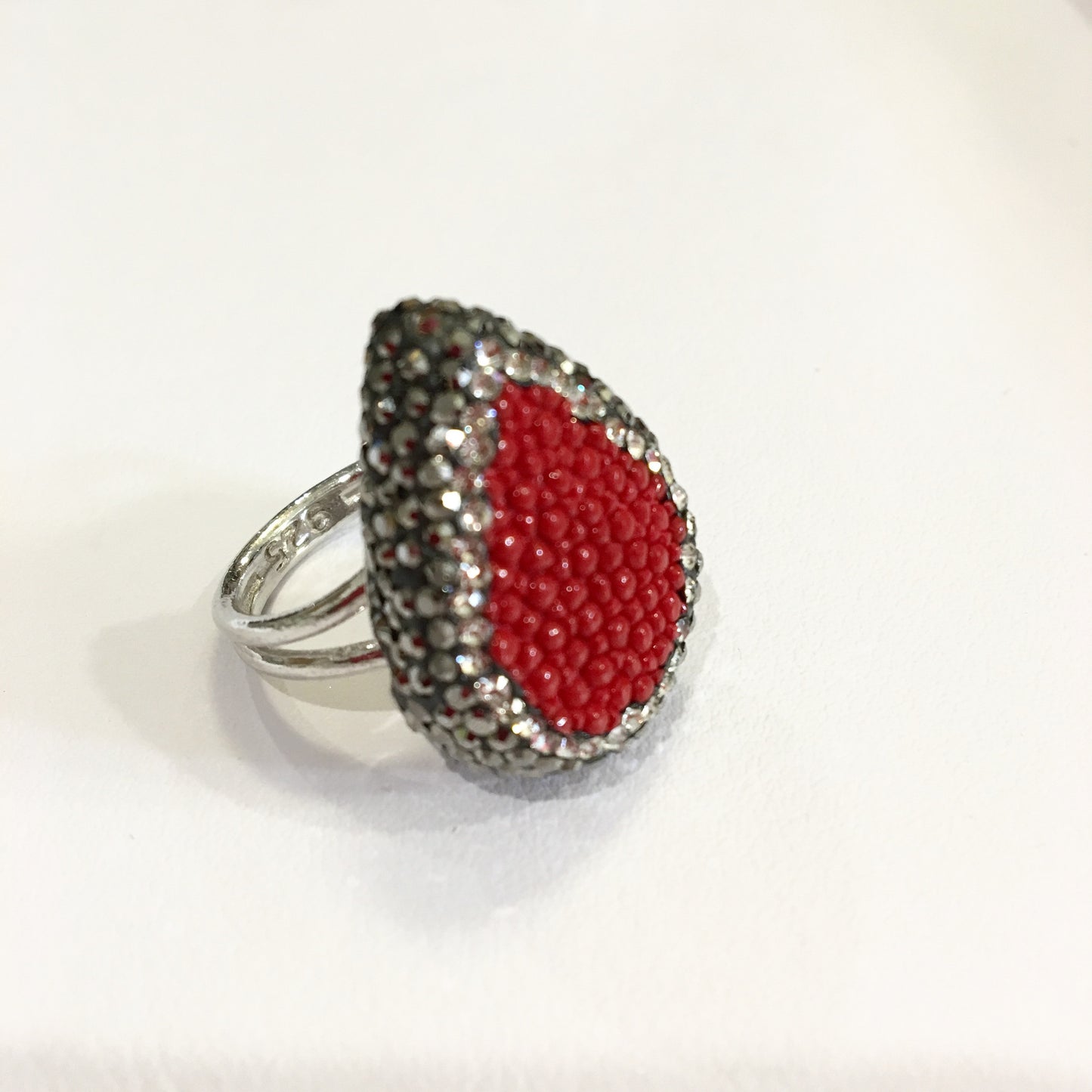 Anillo de Piel de MANTARRAYA y Cristales