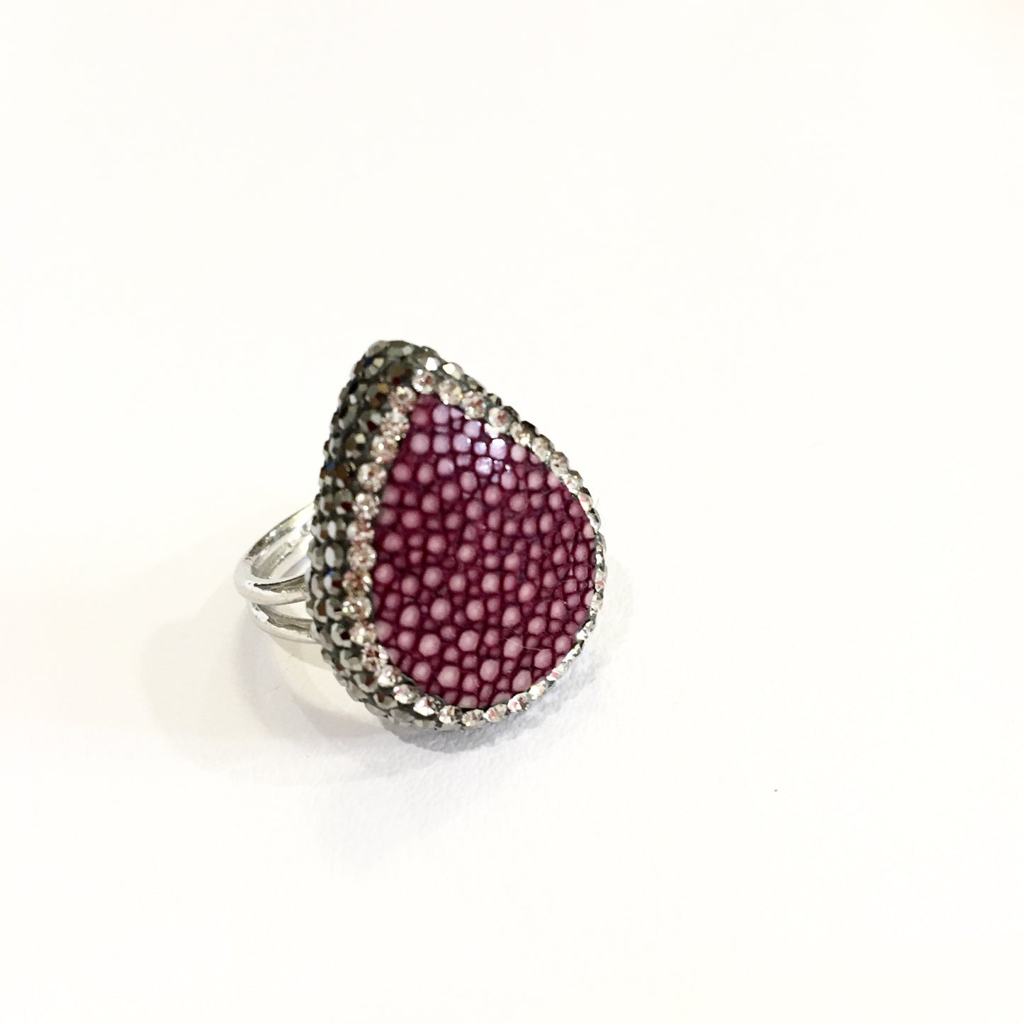 Anillo de Piel de MANTARRAYA y Cristales