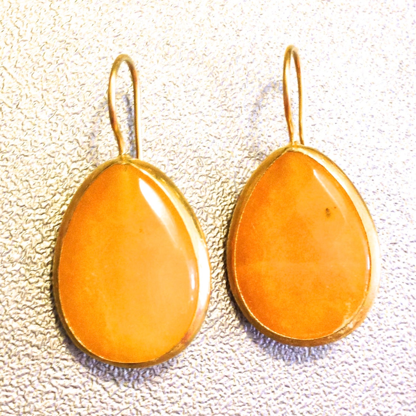 Arete con PIEDRAS NATURALES en gota y ovalo