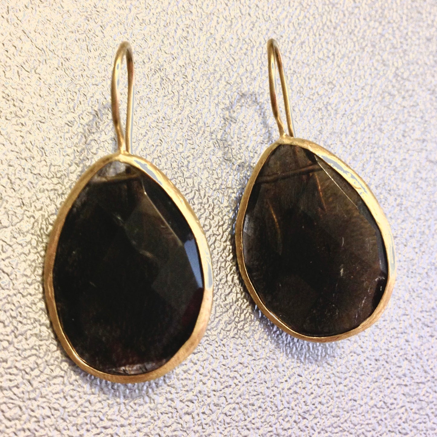 Arete con PIEDRAS NATURALES en gota y ovalo