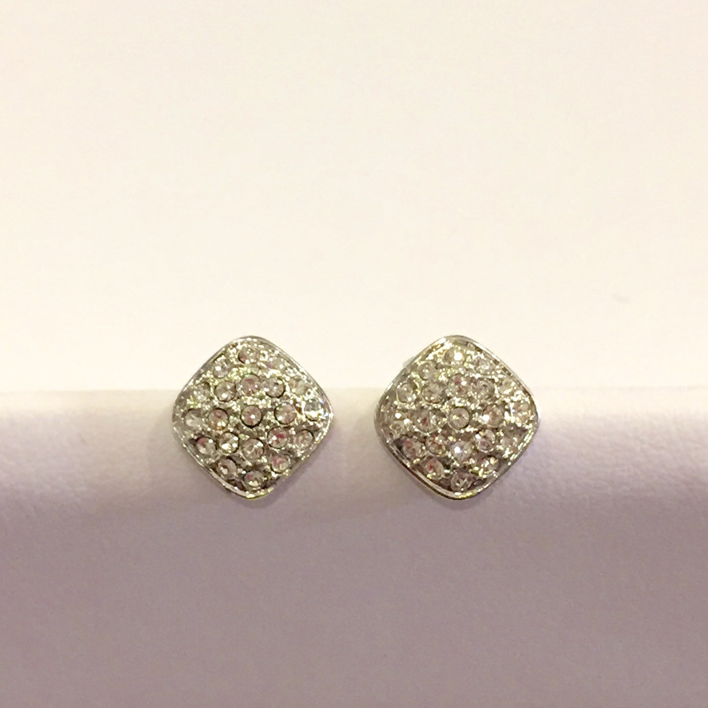 Arete Rombo redondeado con mini cristalitos