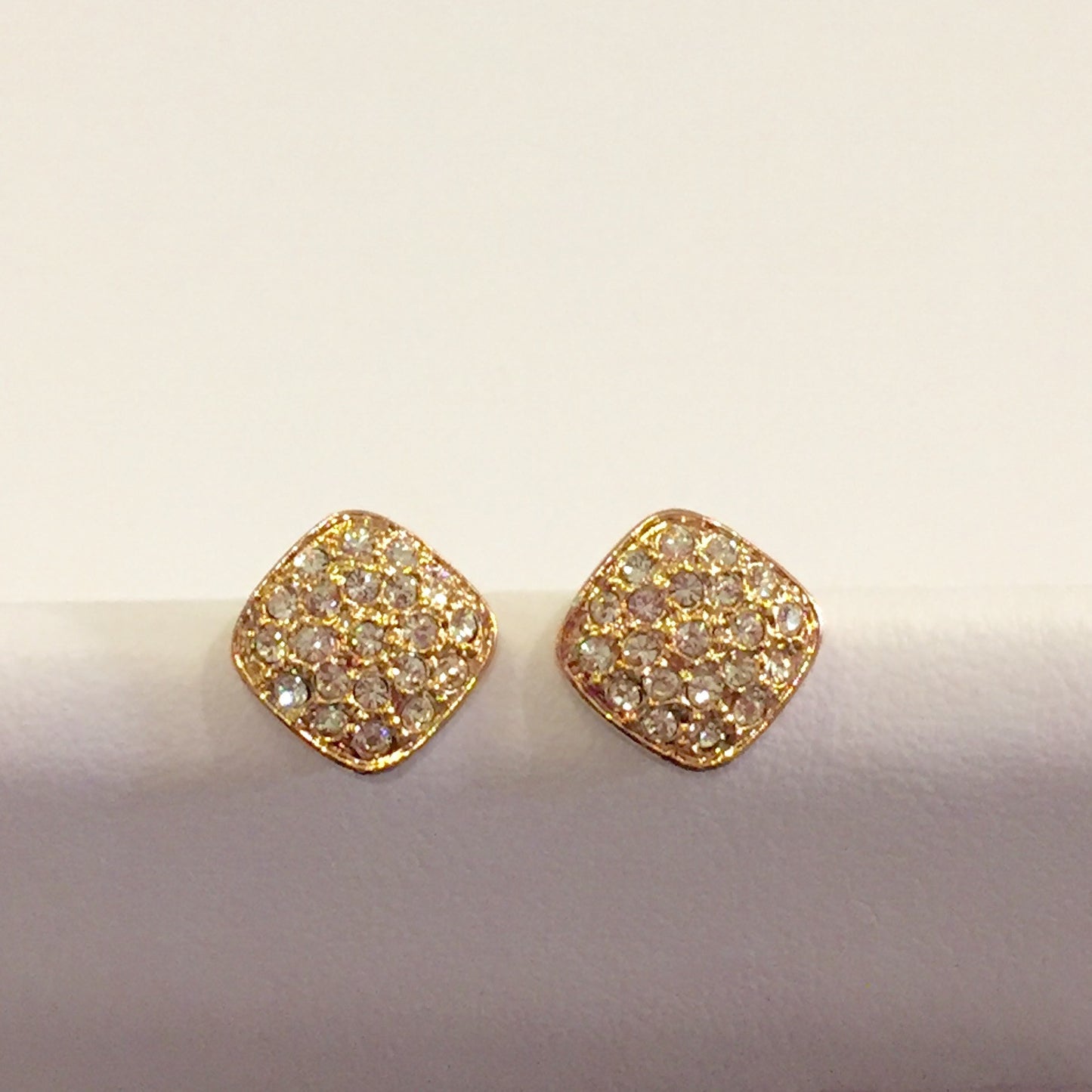 Arete Rombo redondeado con mini cristalitos