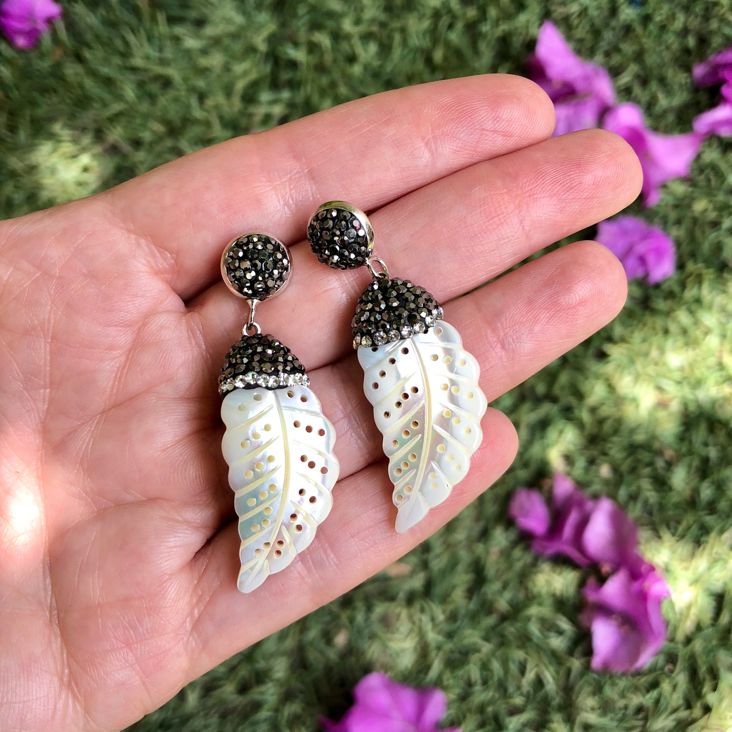 Aretes de HOJA de CONCHA MEDIANOS