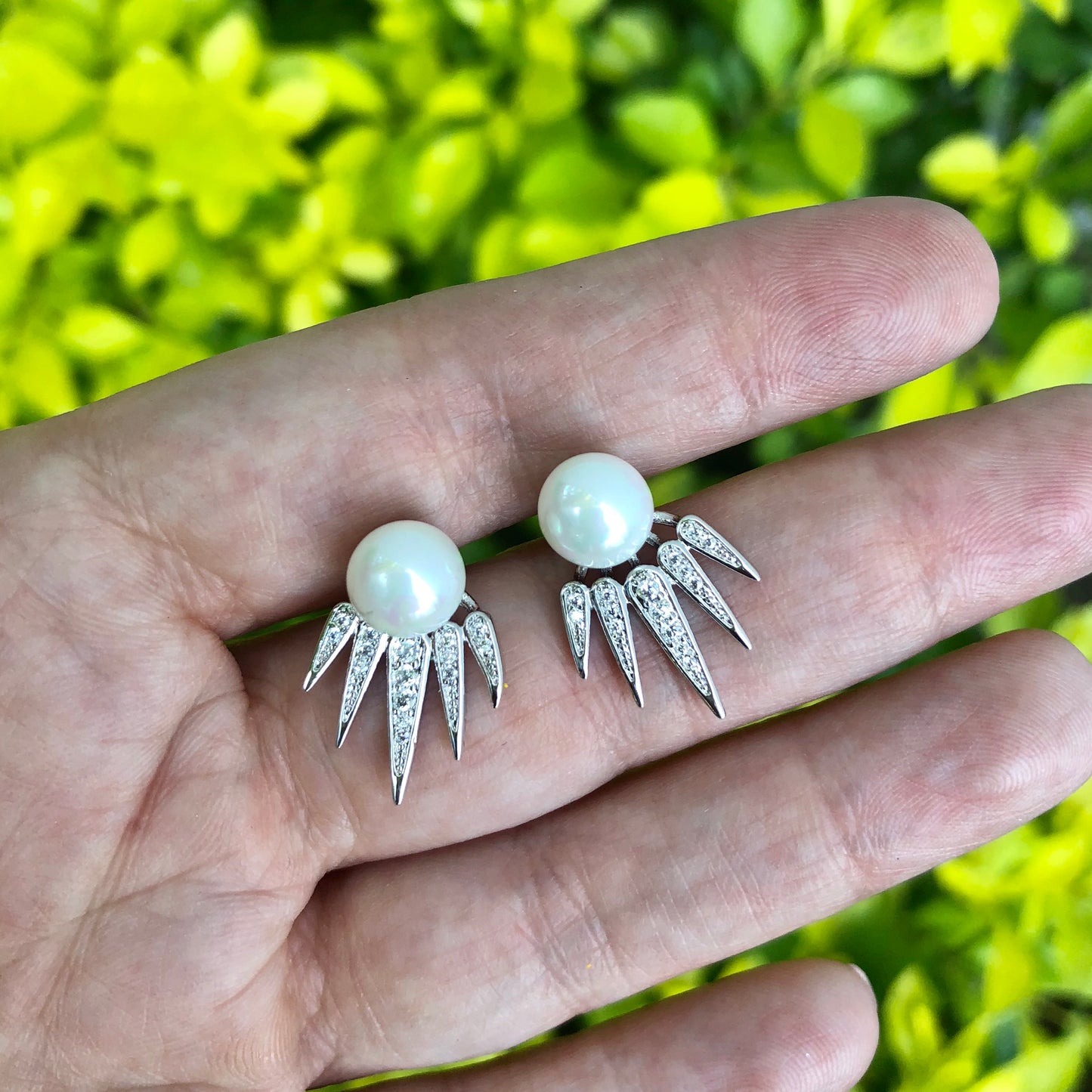 Arete con PERLA y PICOS con ZIRCONIAS