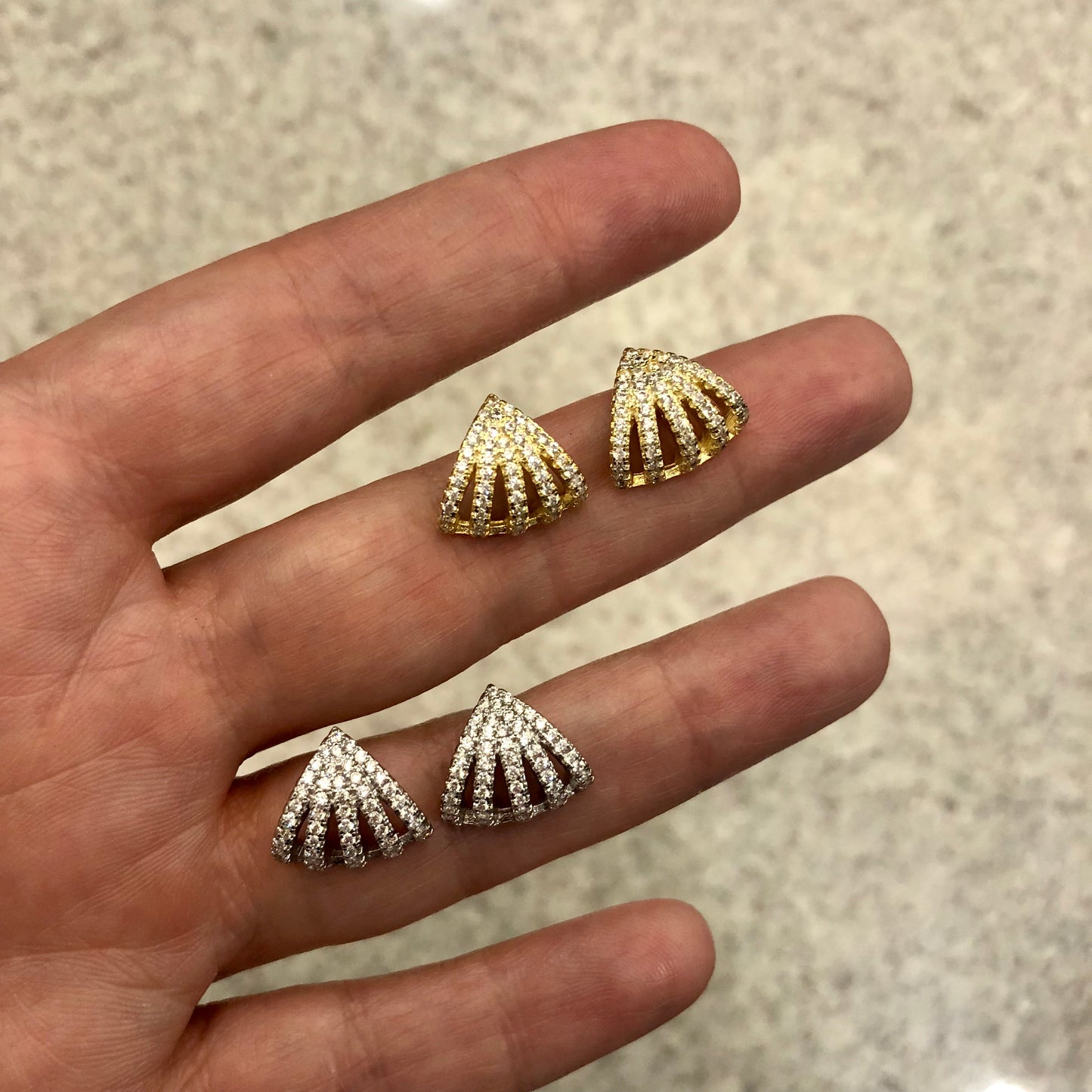 Arete de plata .925 con LINEAS DE ZIRCONIAS