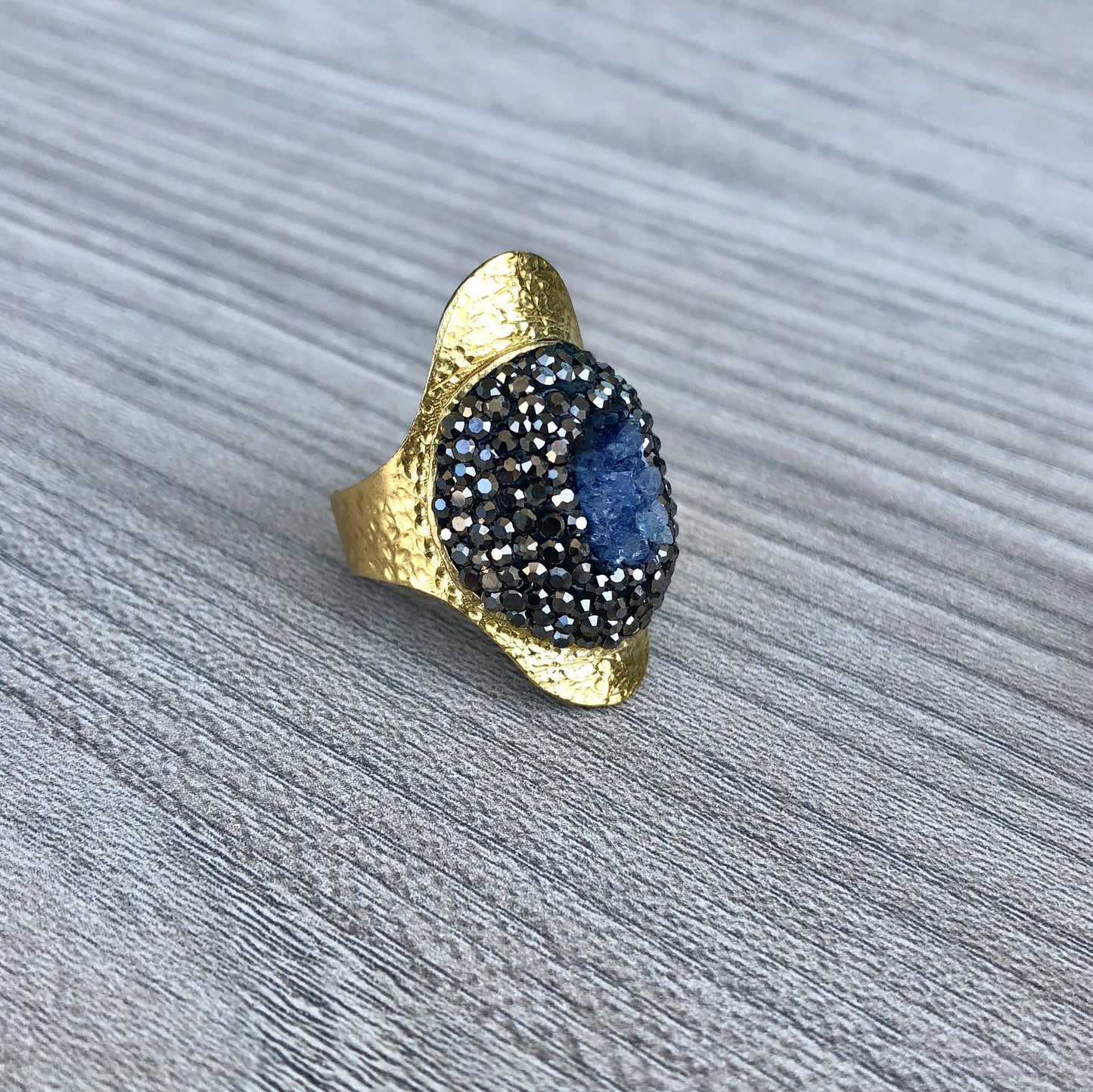 Anillo de LATON dorado con PIEDRA NATURAL