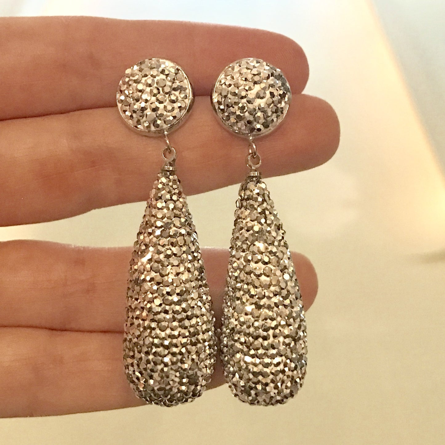 Arete de piedra HEMATITA de GOTA ANGOSTA