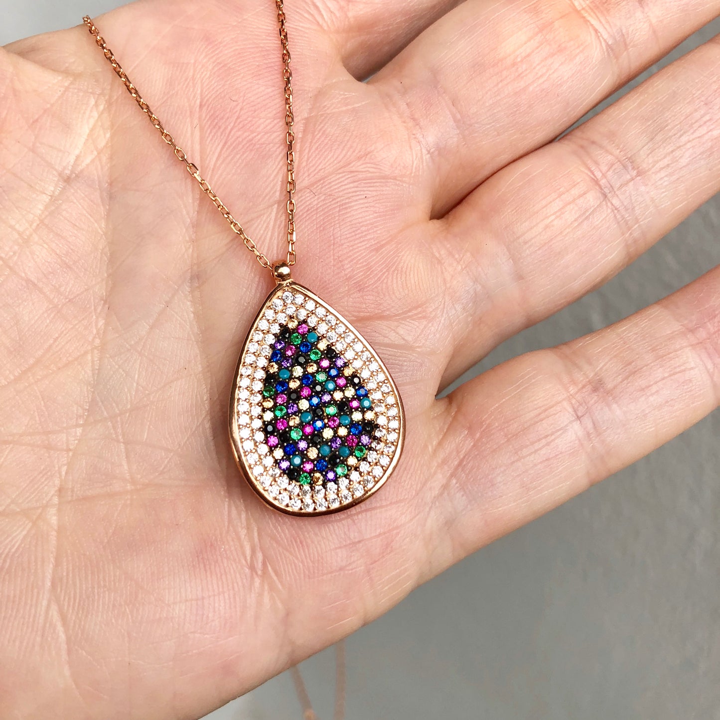 Cadenita de plata ROSA con dije de GOTA con piedritas de COLORES