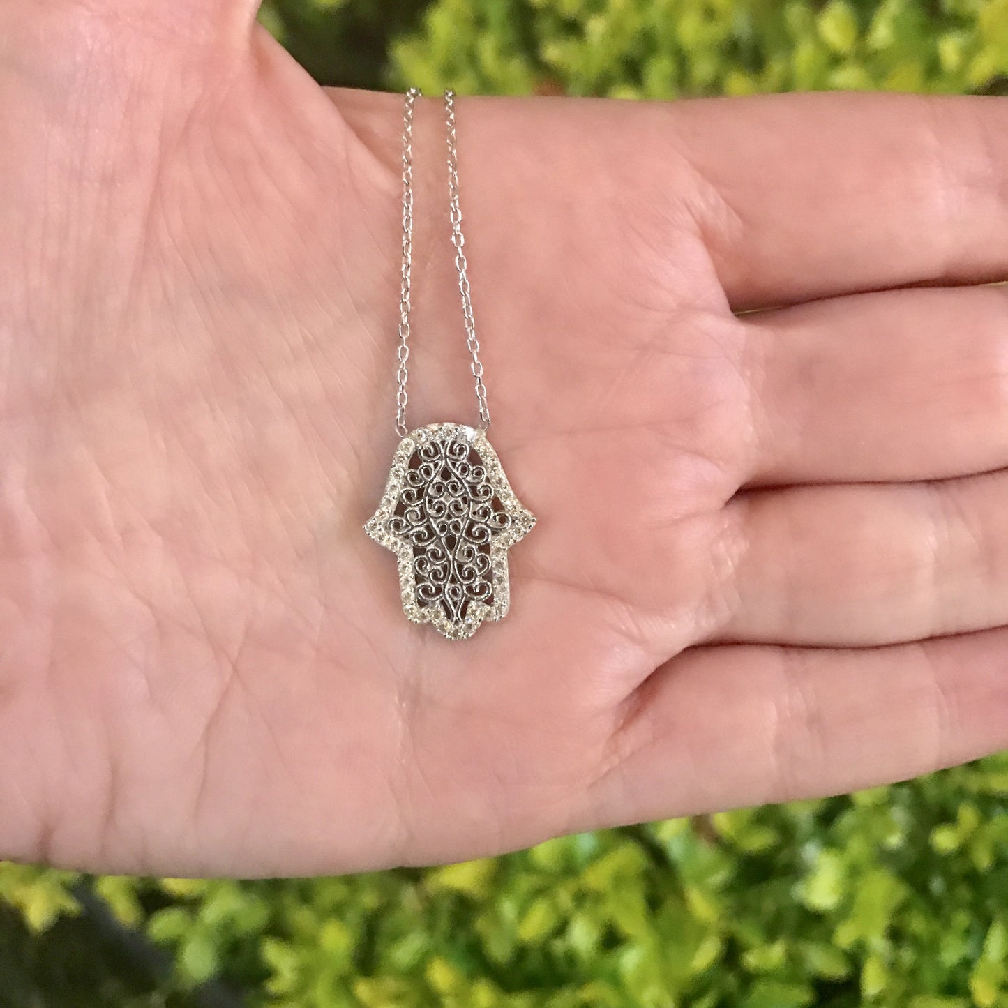 Cadenita de plata .925 con MANO HAMSA