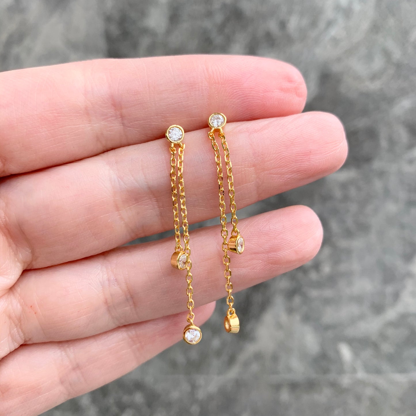 Arete de plata .925 de CADENITA doble y ZIRCONIAS redondas