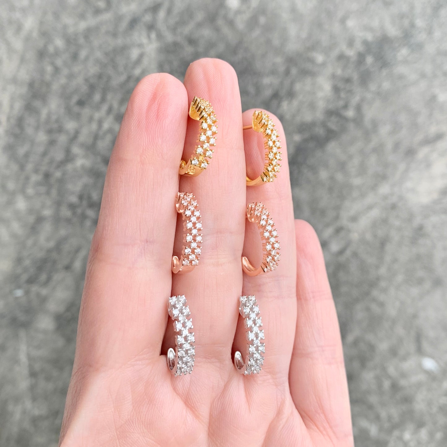 Arracada de plata con MINI ZIRCONIAS CUADRADAS