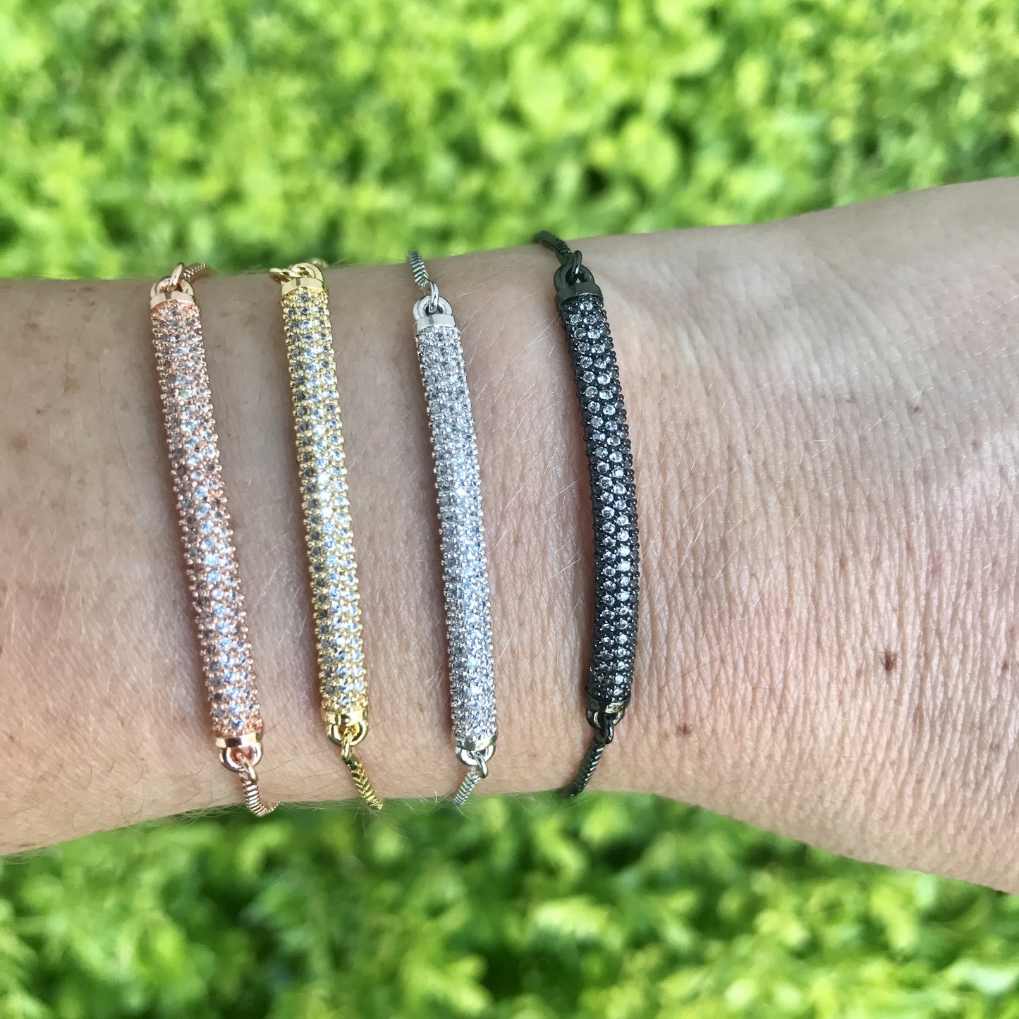 Pulsera Ajustable de BARRITA con ZIRCONIAS